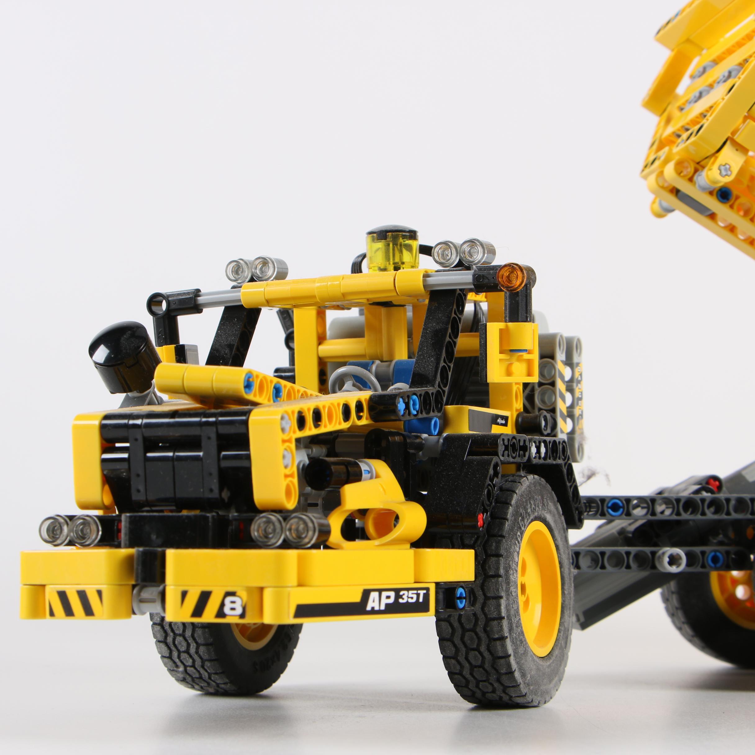 LEGO Technic "Hauler" Set