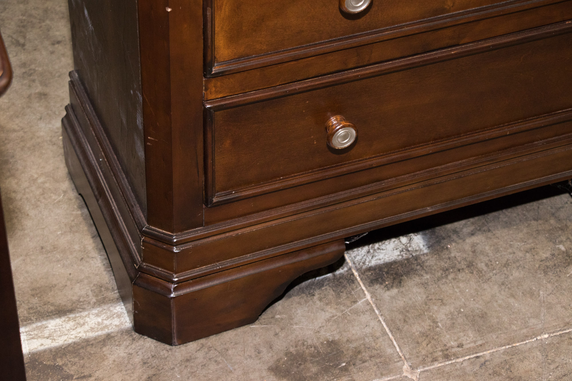 Federal Style Mahogany Finish Chest, 21st Century