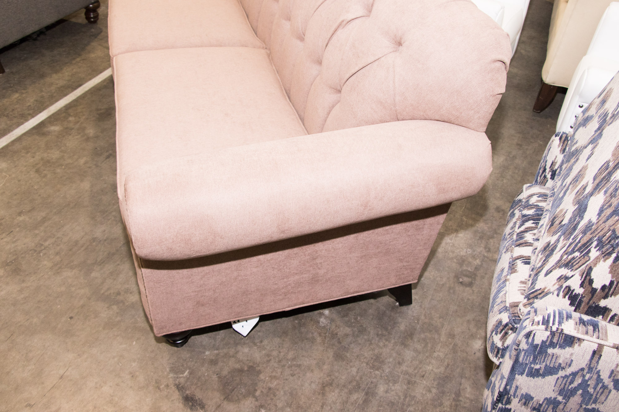 Contemporary Diamond Tufted Back Sofa