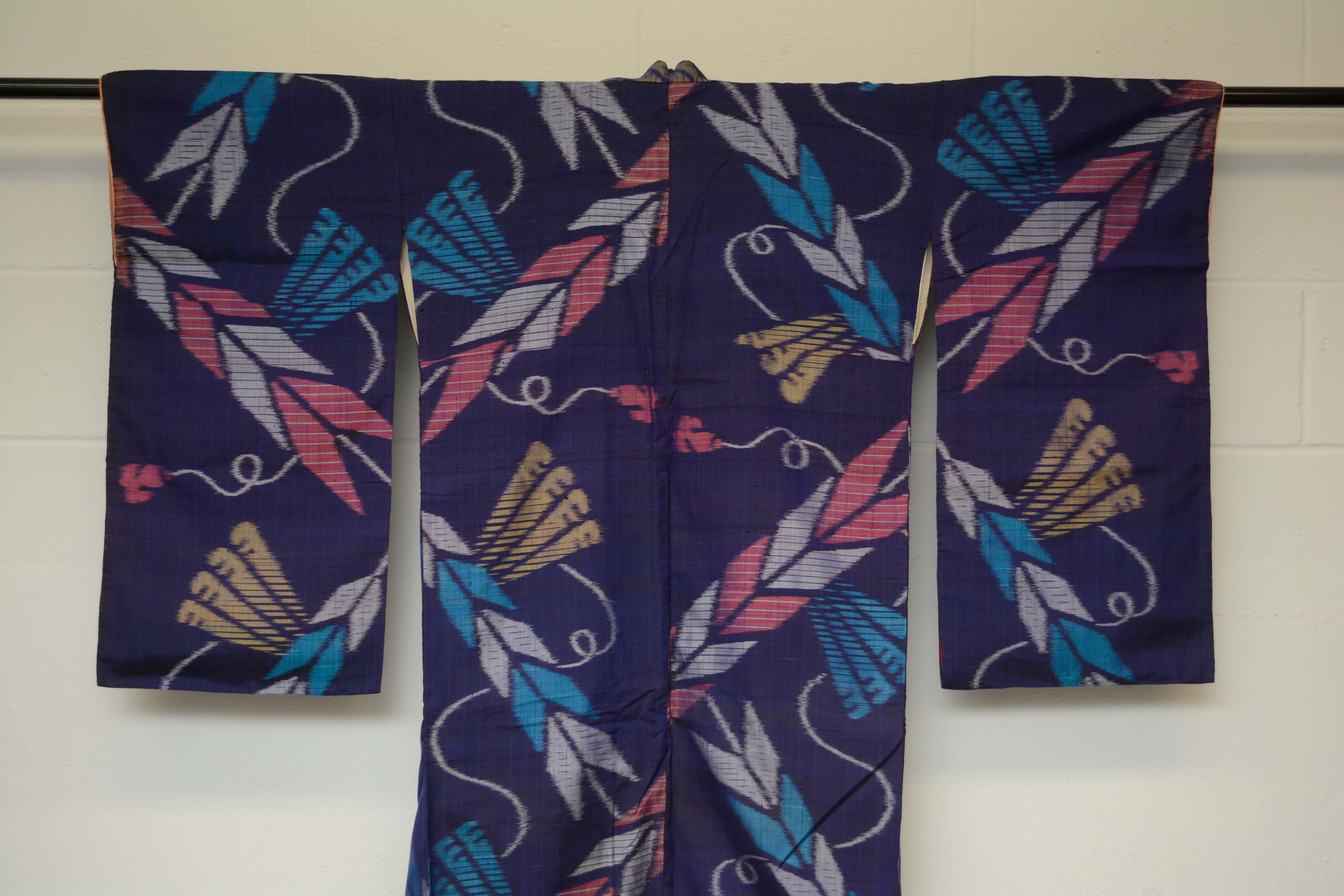 Circa 1930s Vintage Handwoven Meisen Ikat Silk Kofurisode Kimono