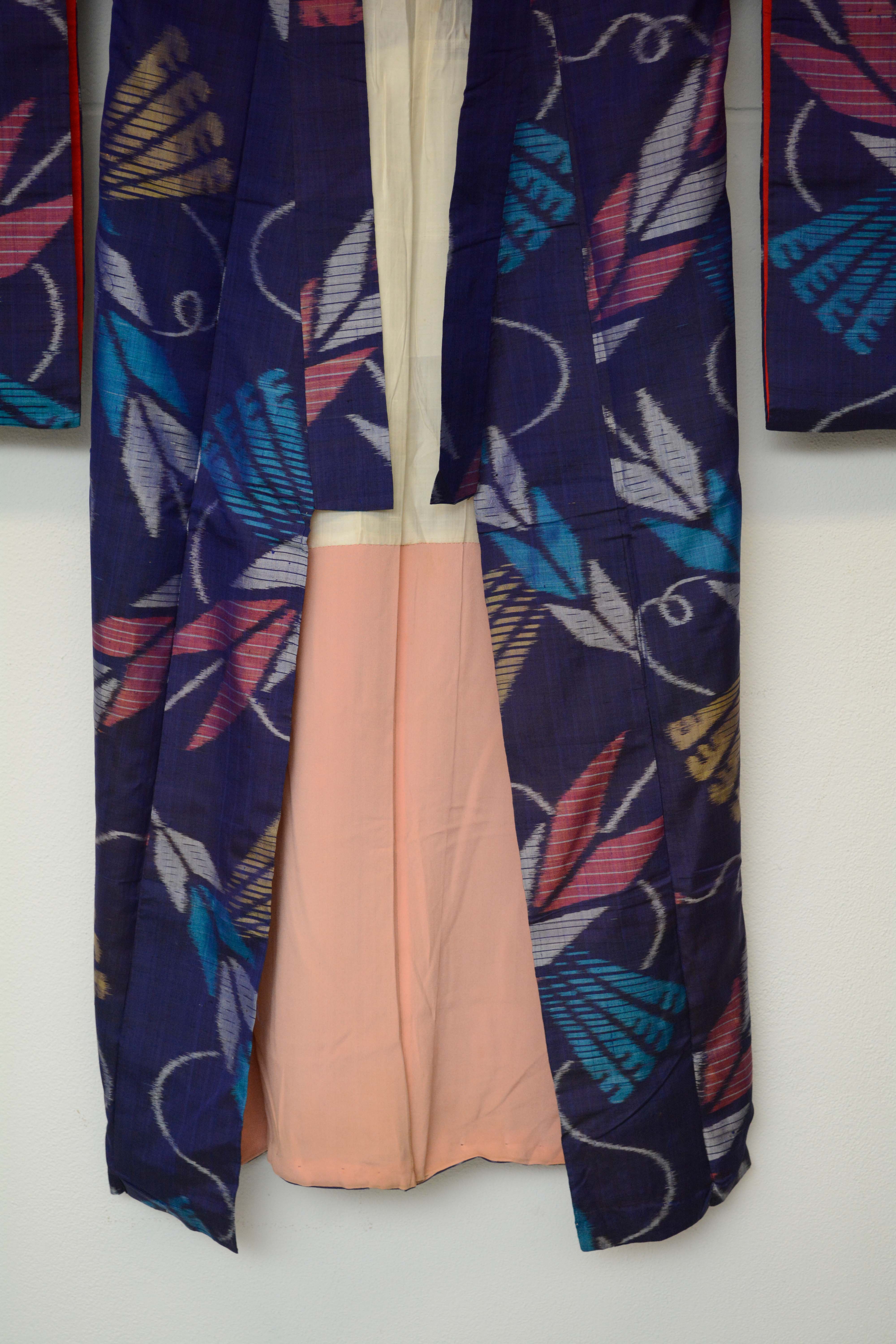 Circa 1930s Vintage Handwoven Meisen Ikat Silk Kofurisode Kimono