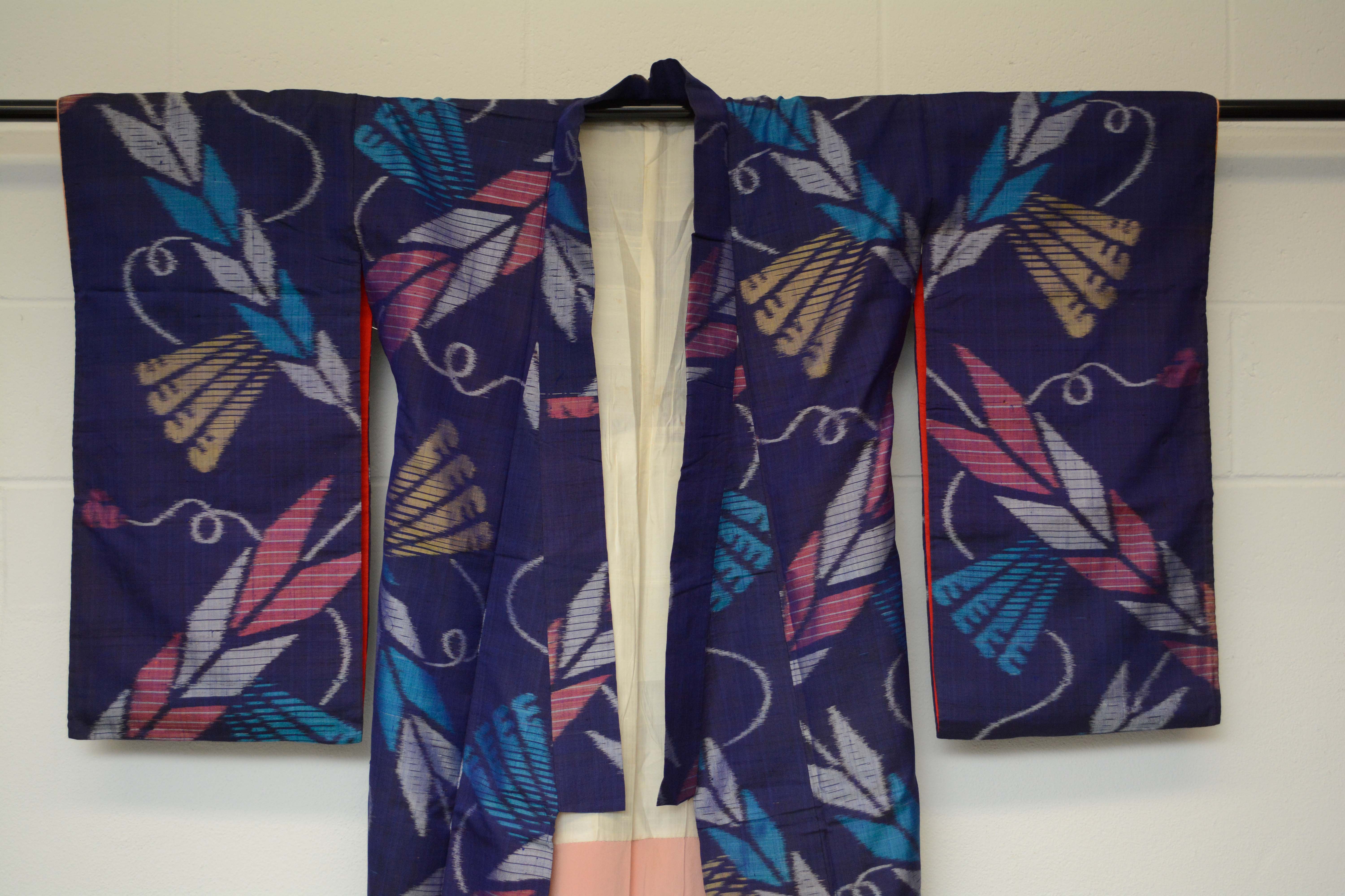 Circa 1930s Vintage Handwoven Meisen Ikat Silk Kofurisode Kimono