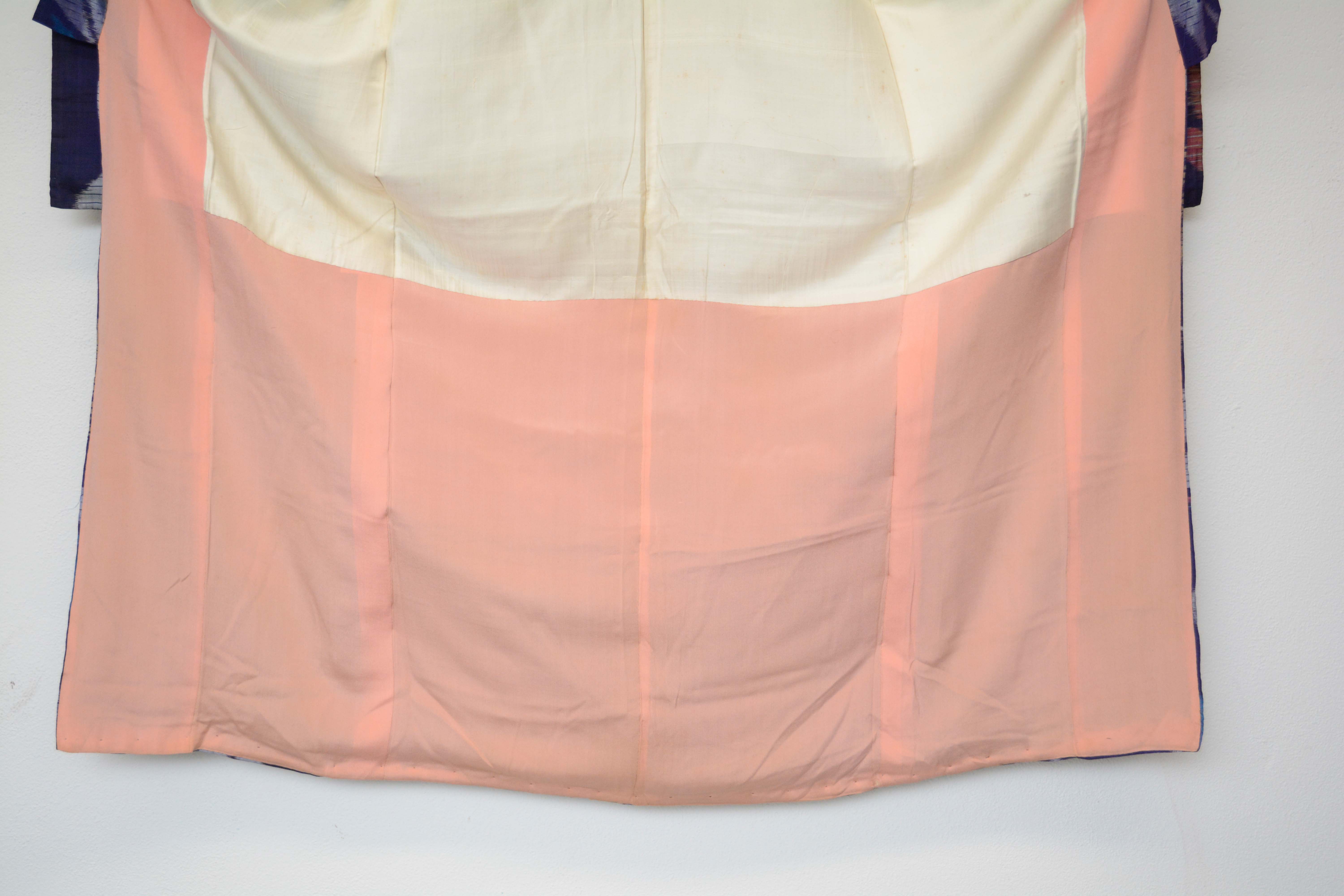 Circa 1930s Vintage Handwoven Meisen Ikat Silk Kofurisode Kimono