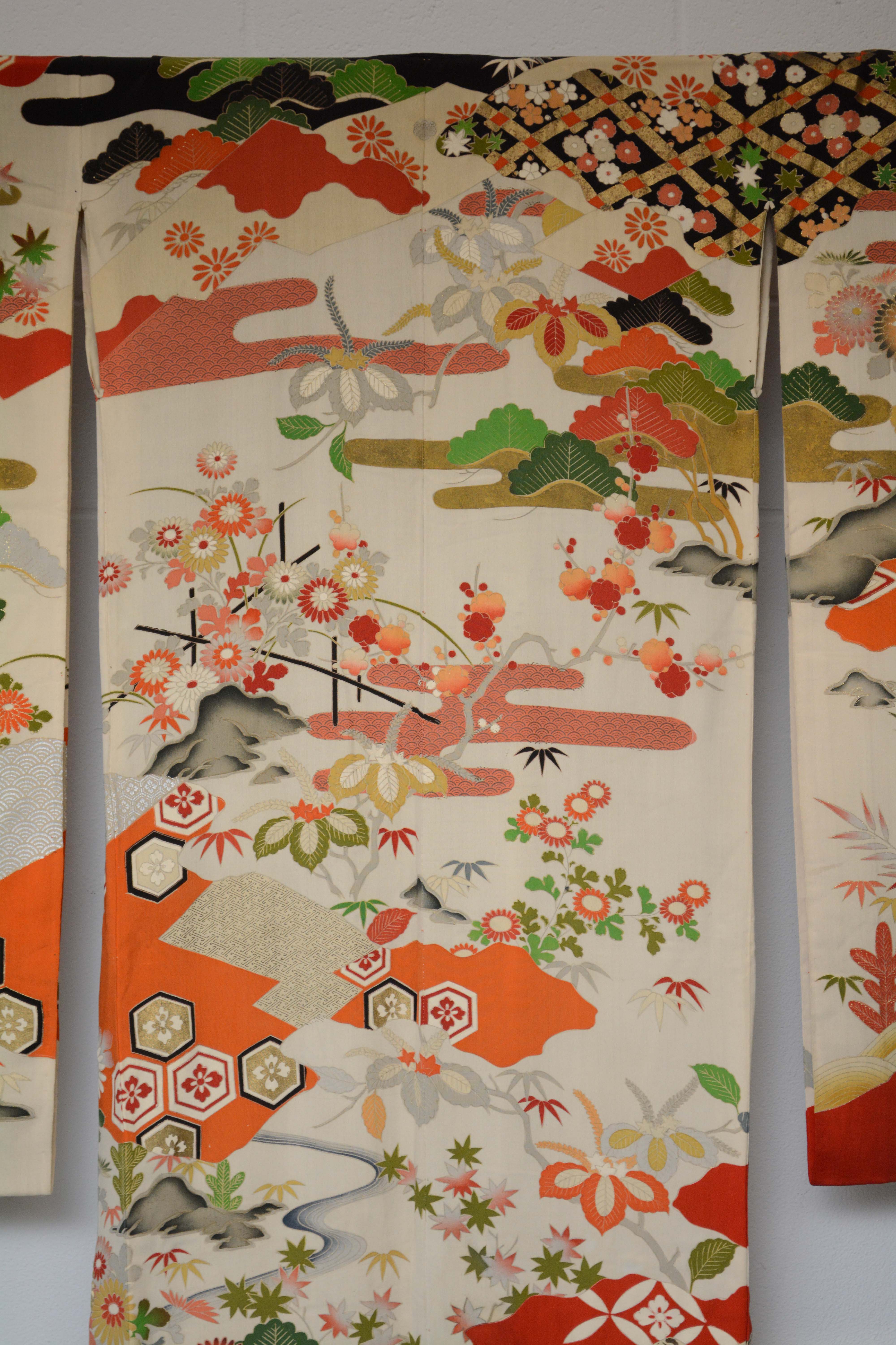 Circa 1925 Vintage Handwoven Silk Formal Five Crested Furisode Kimono