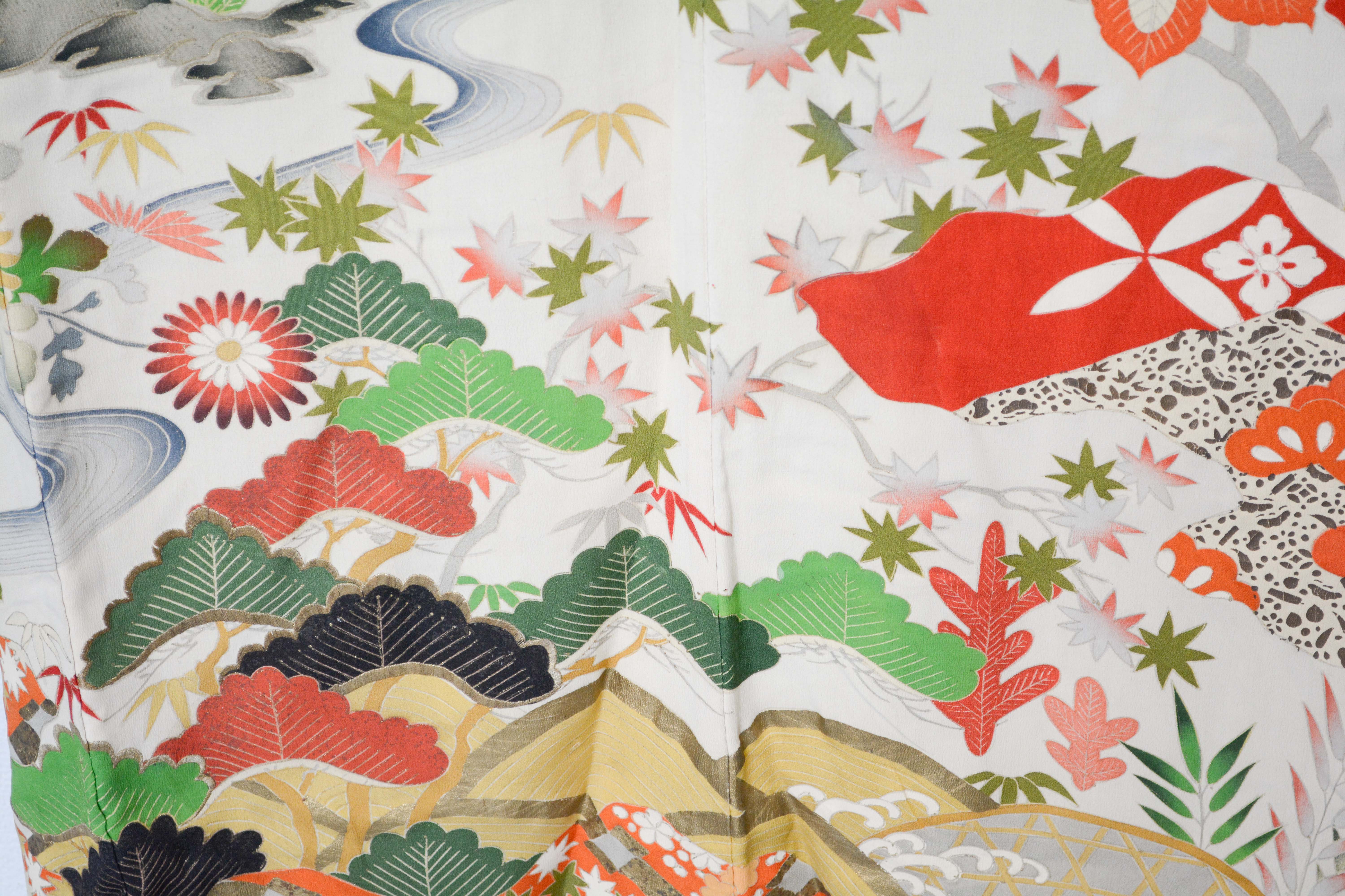 Circa 1925 Vintage Handwoven Silk Formal Five Crested Furisode Kimono