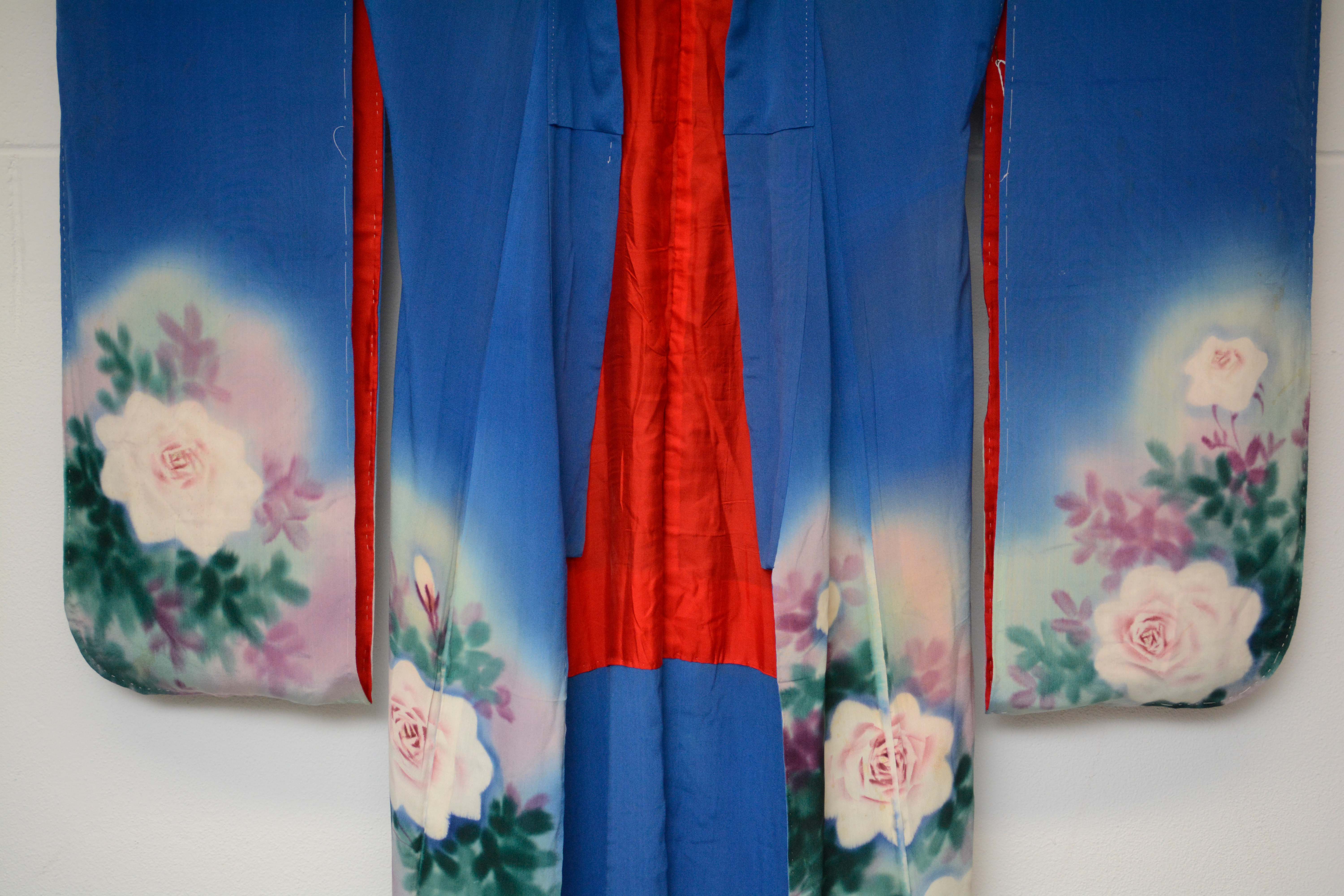 Circa 1910s Antique Handwoven Silk Crepe Formal Crested Furisode Kimono