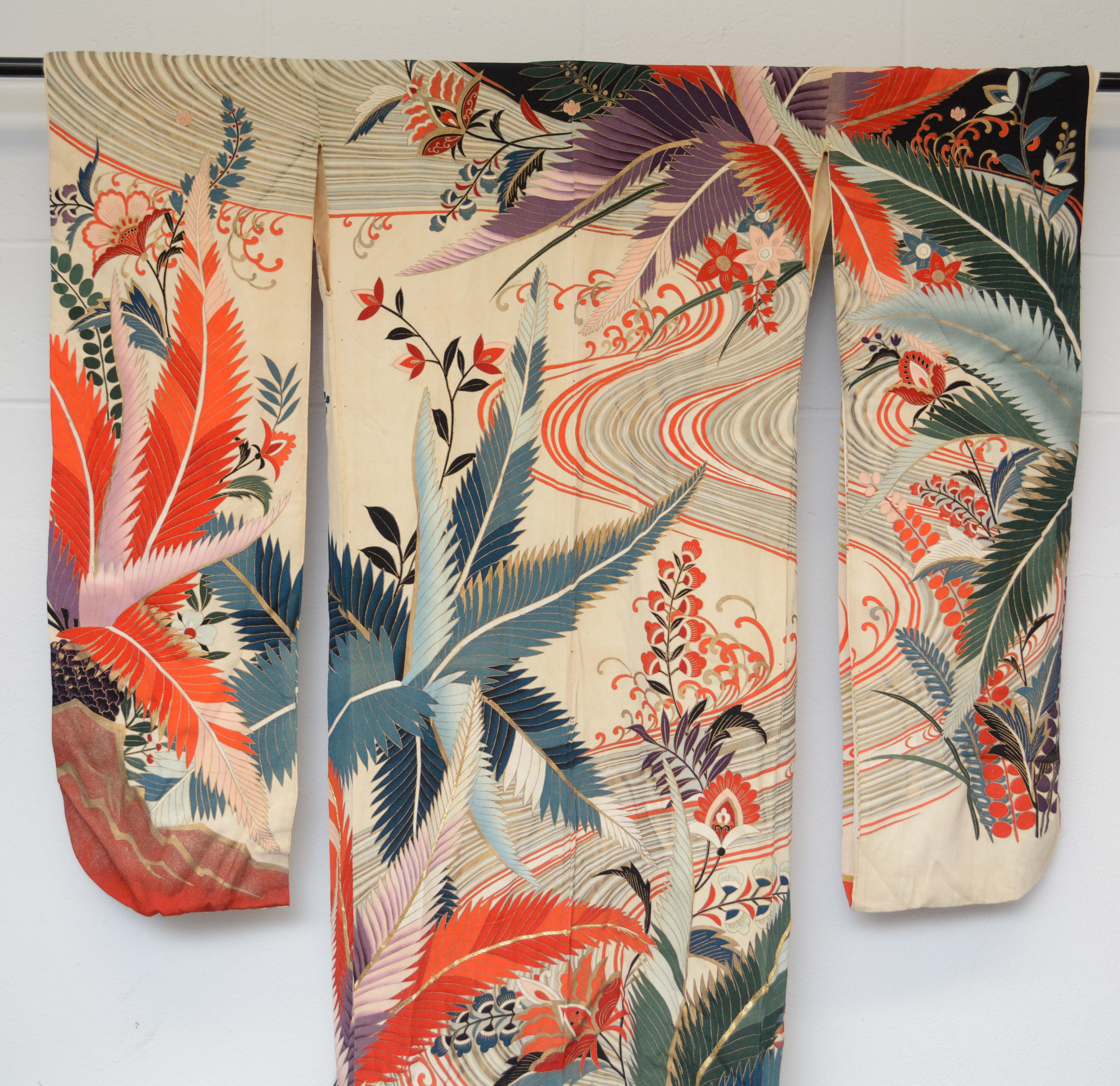 Circa 1930 Vintage Handwoven Silk Formal Crested Furisode Kimono