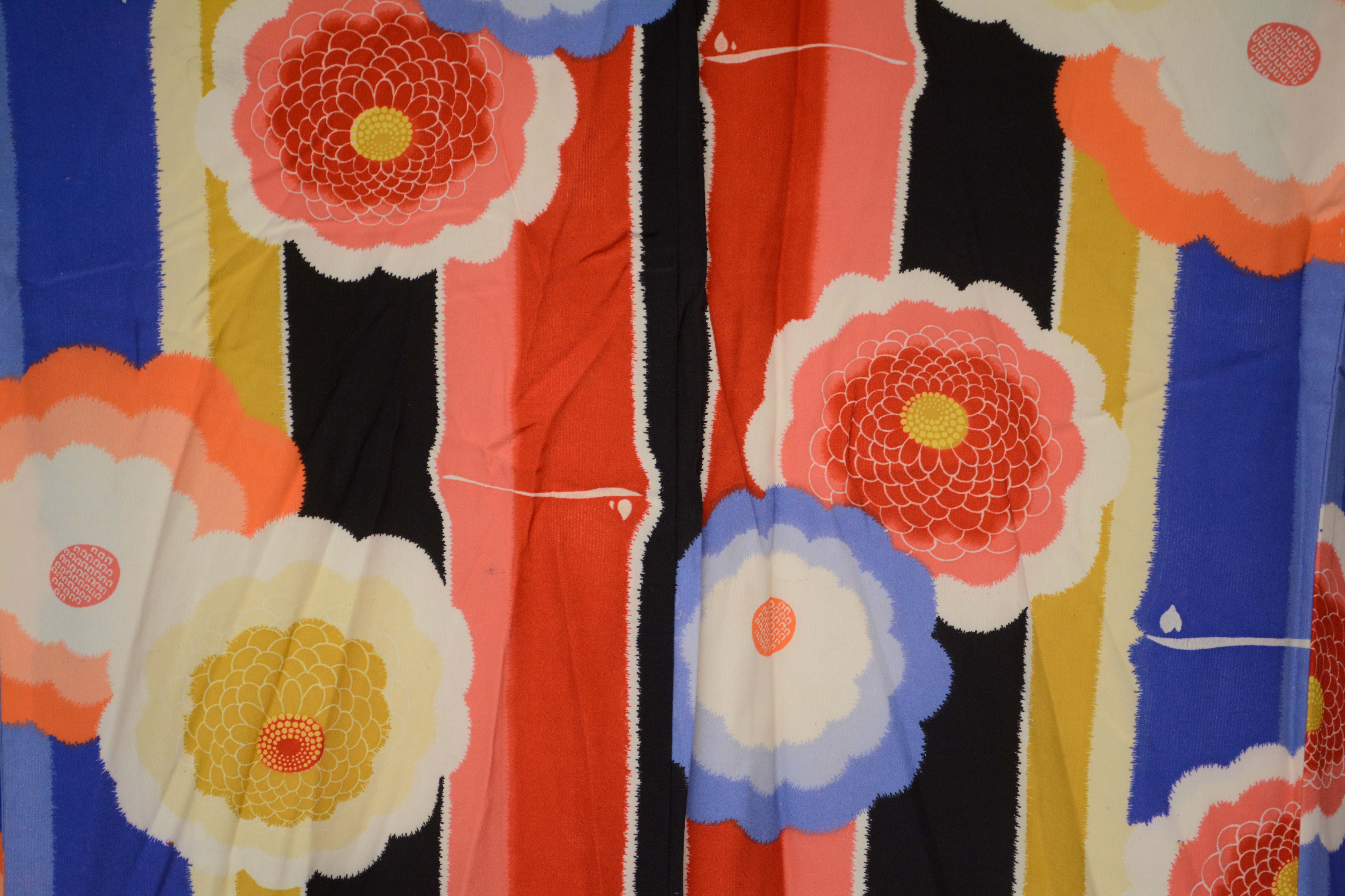 Circa 1925 Vintage Handwoven Silk Crepe Furisode Kimono