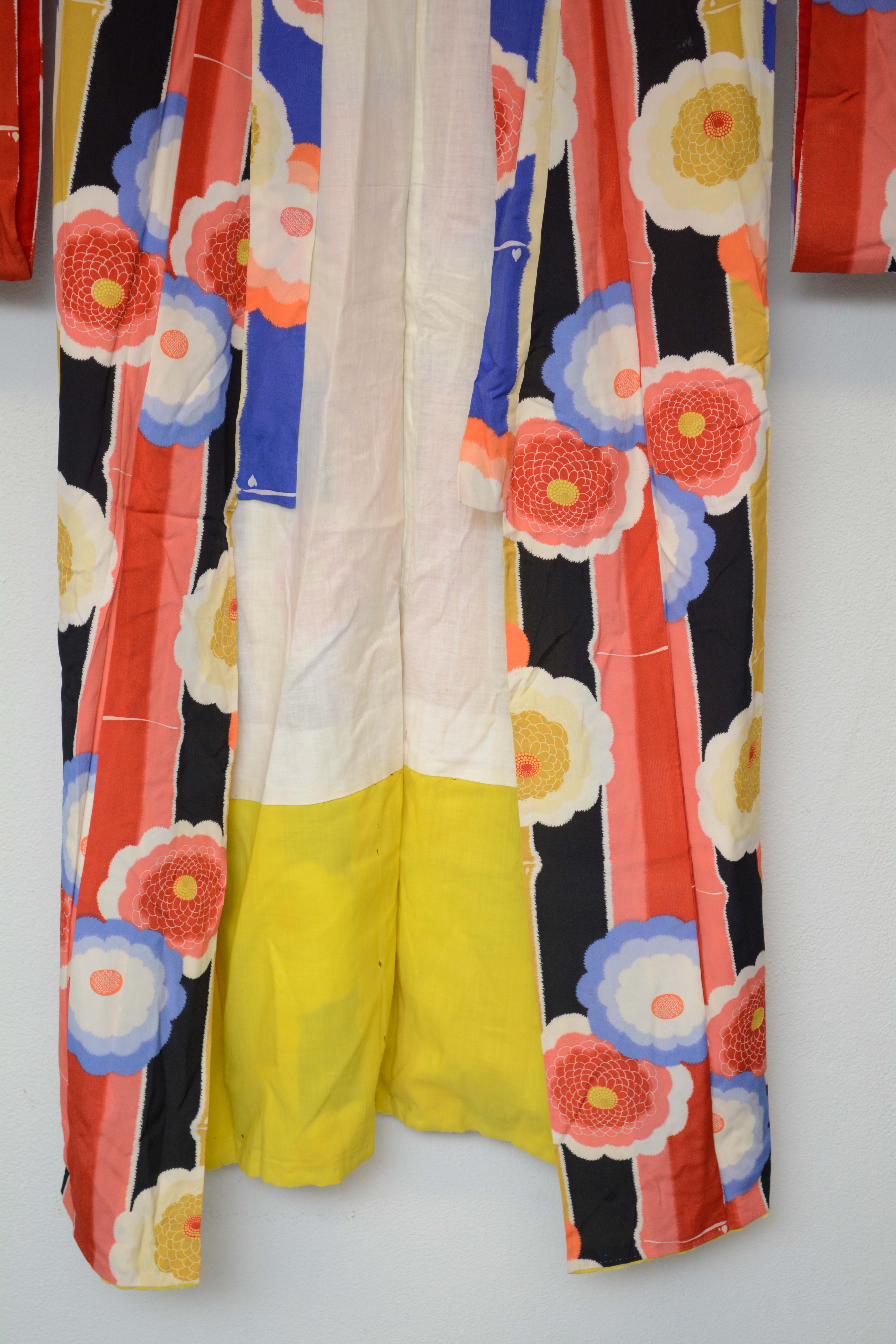 Circa 1925 Vintage Handwoven Silk Crepe Furisode Kimono