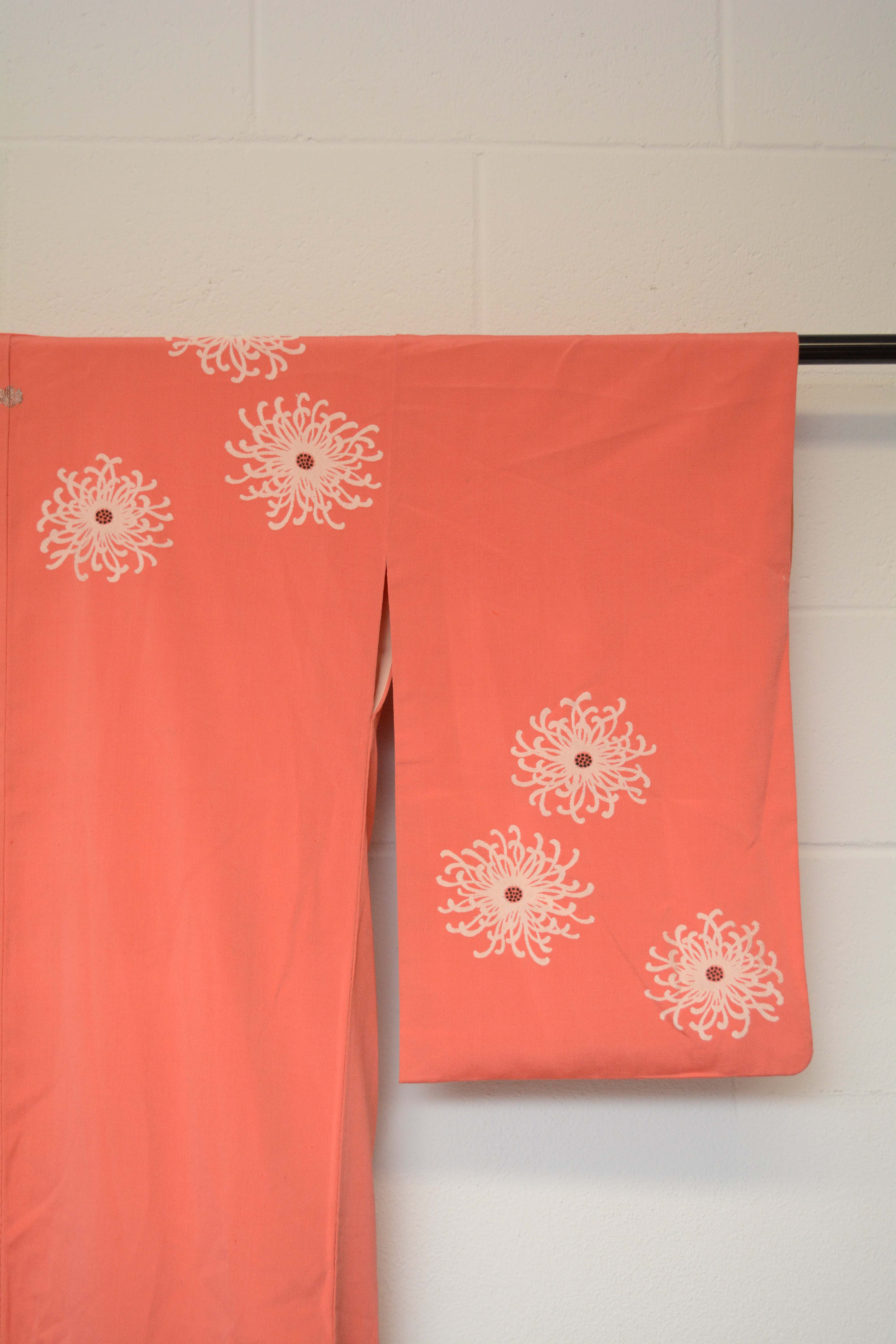 Circa 1930s Vintage Handwoven Omeshi Silk Kofurisode Kimono