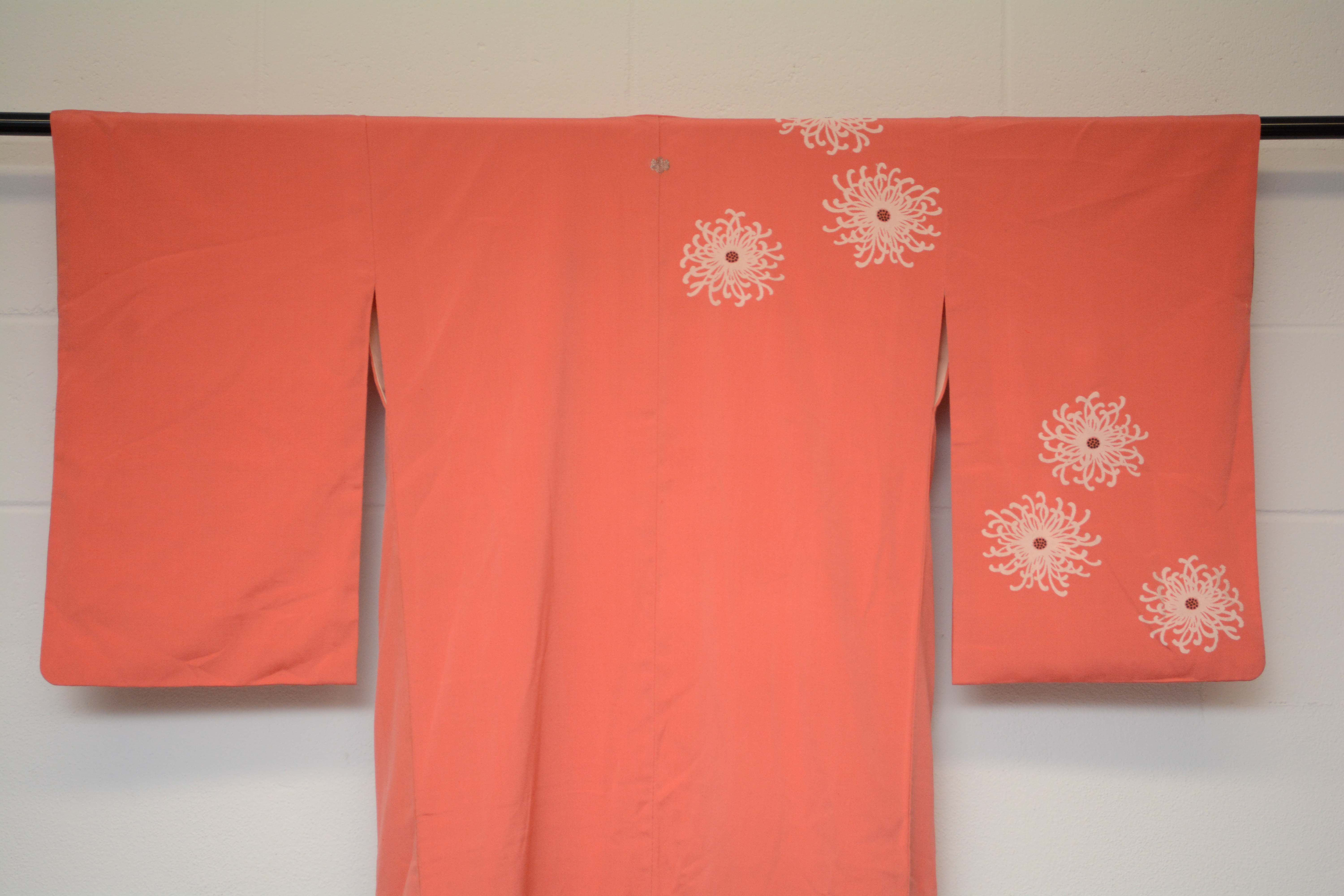 Circa 1930s Vintage Handwoven Omeshi Silk Kofurisode Kimono