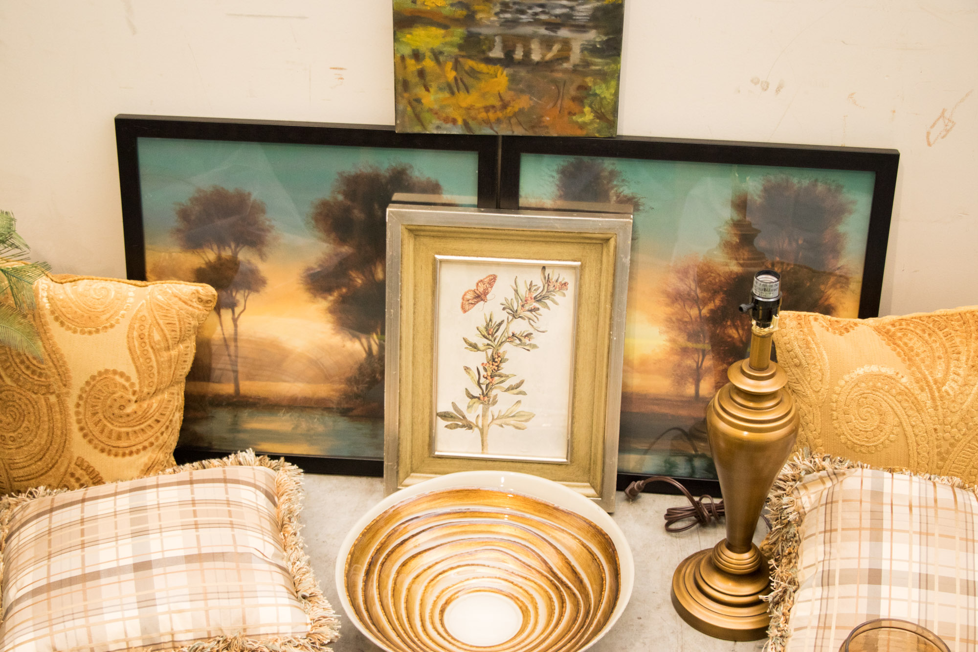Gold Home Decor Selection