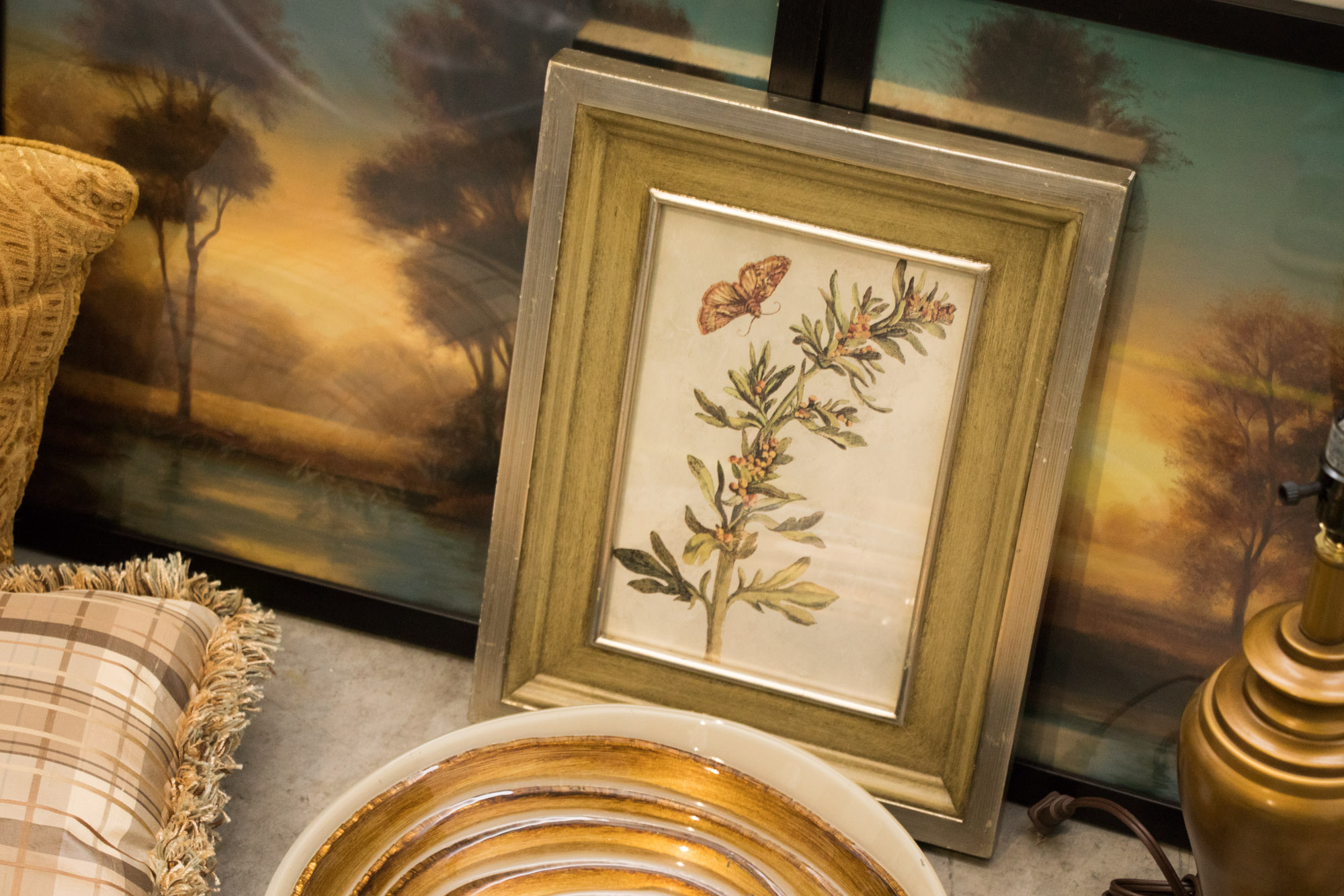 Gold Home Decor Selection