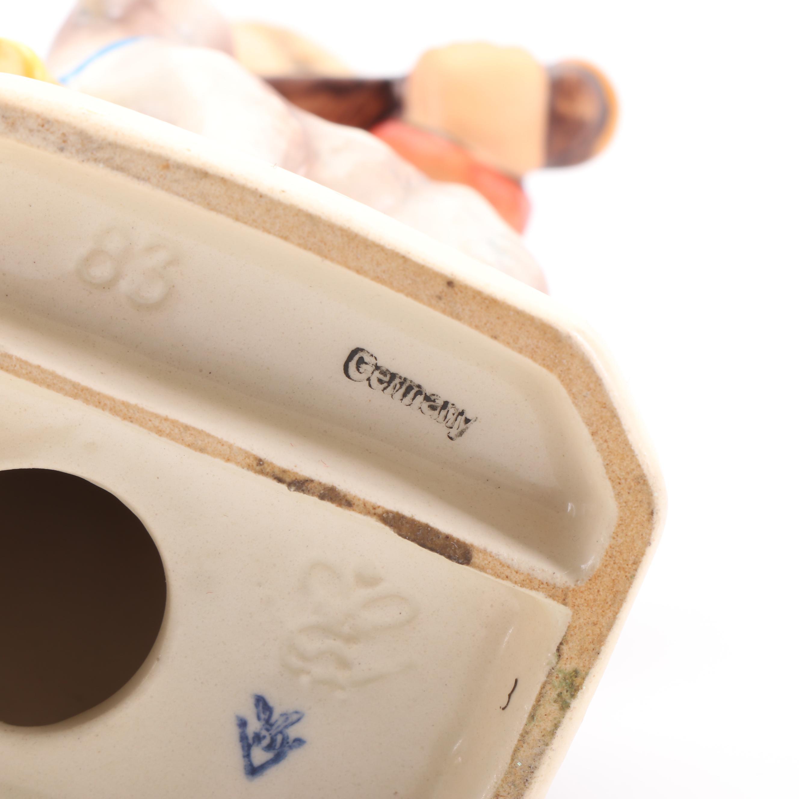 Goebel Hummel "Angel Serenade With Lamb" Porcelain Crèche Figurine