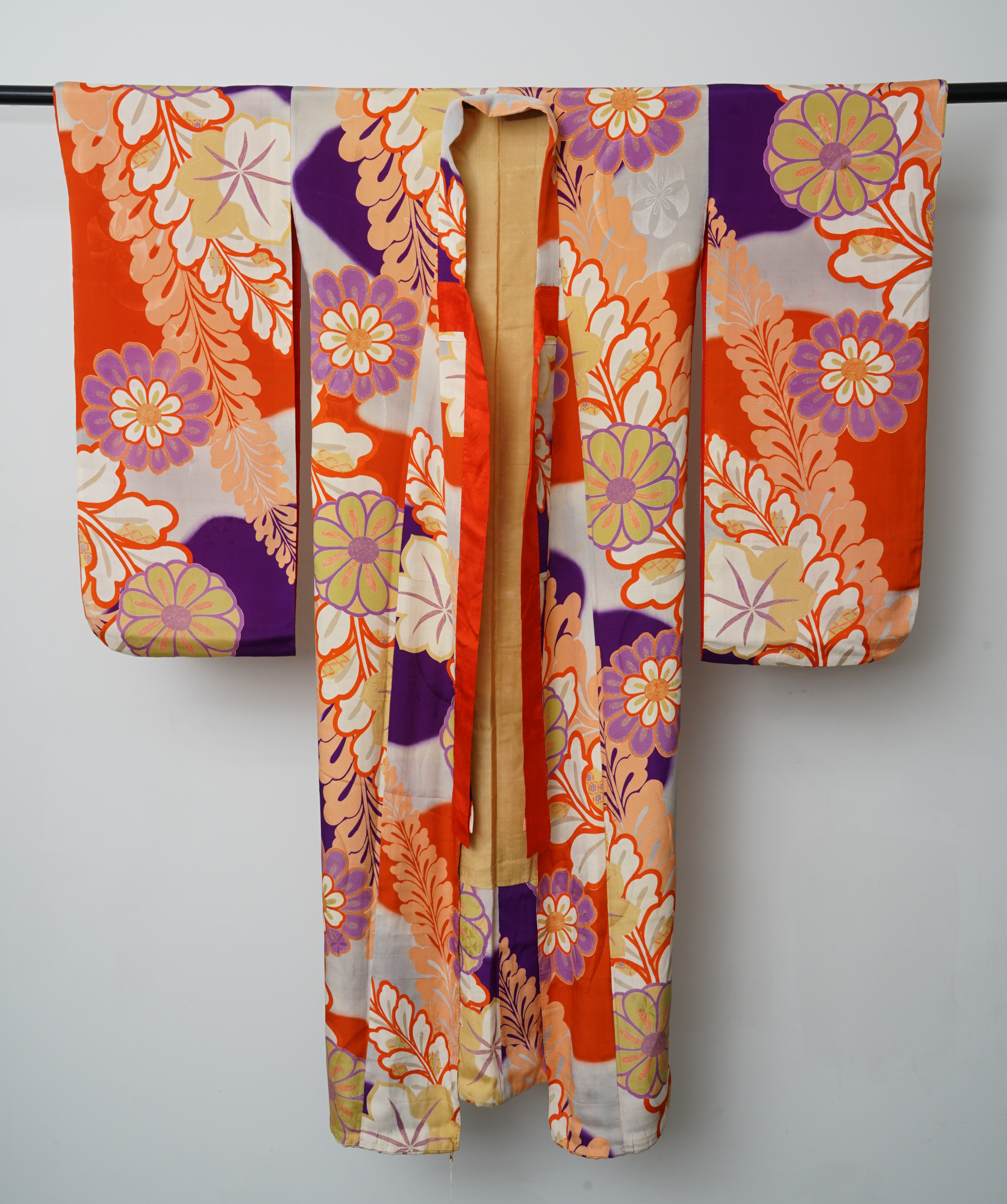 Circa 1920 Vintage Handwoven Silk Damask Kofurisode Kimono
