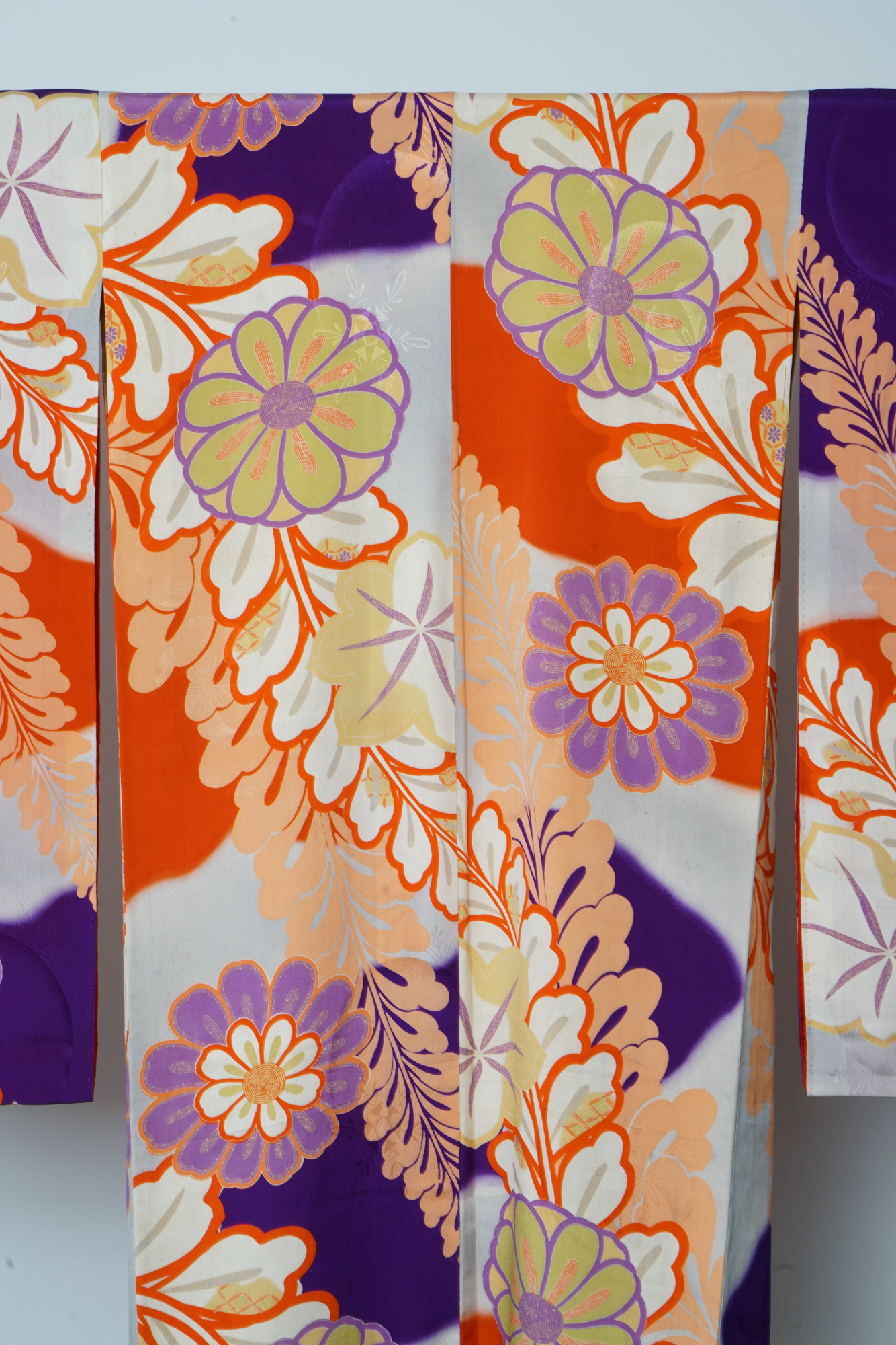 Circa 1920 Vintage Handwoven Silk Damask Kofurisode Kimono