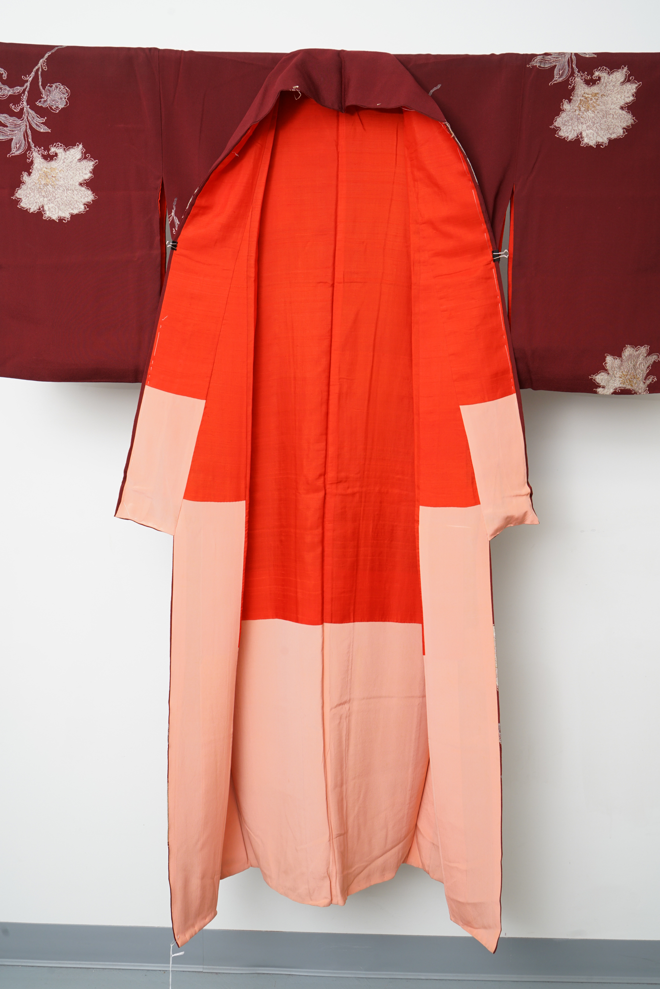 Circa 1930s Vintage Handwoven Omeshi Silk Crepe Kimono