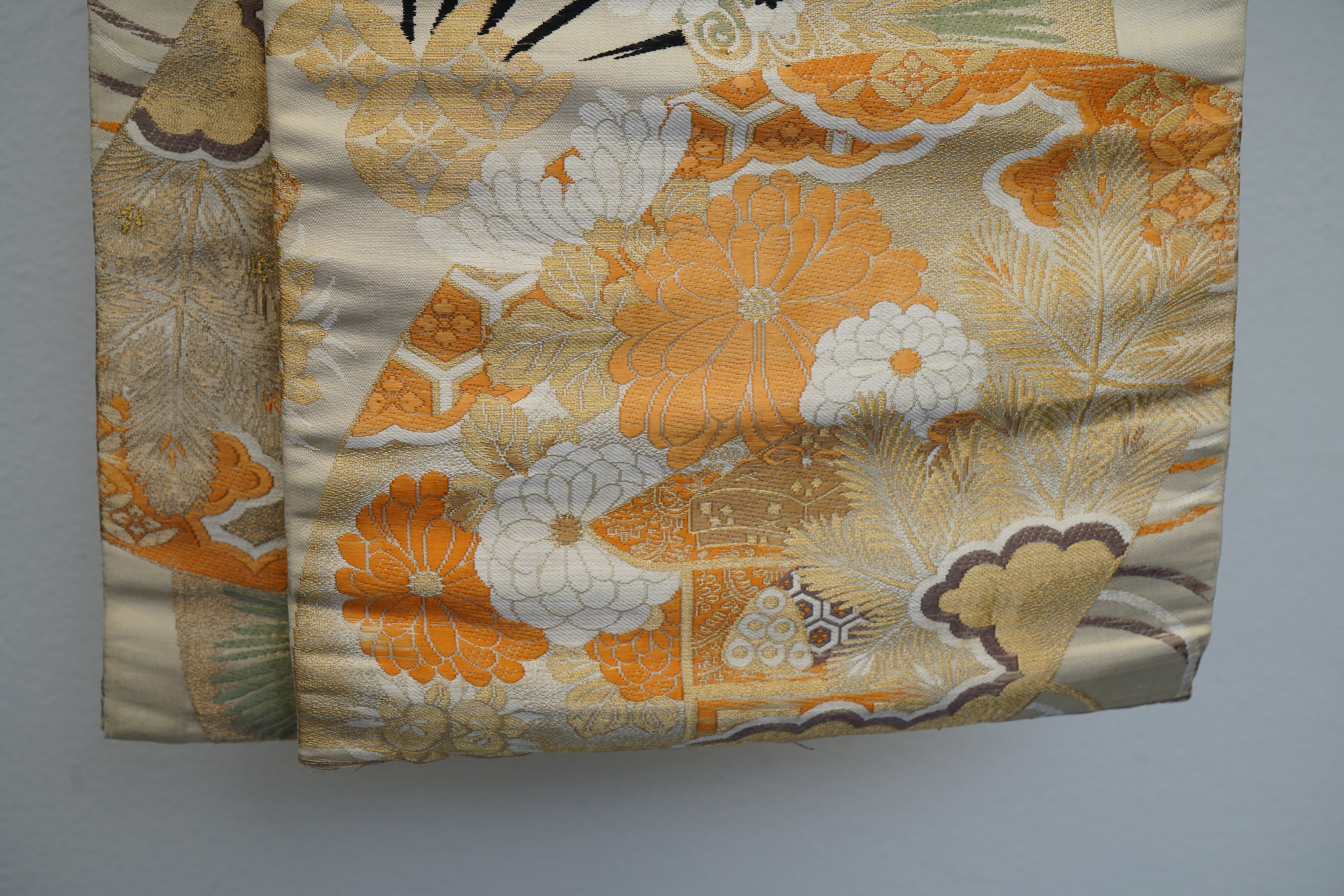 Circa 1930 Vintage Hand Brocaded Silk Maru Obi