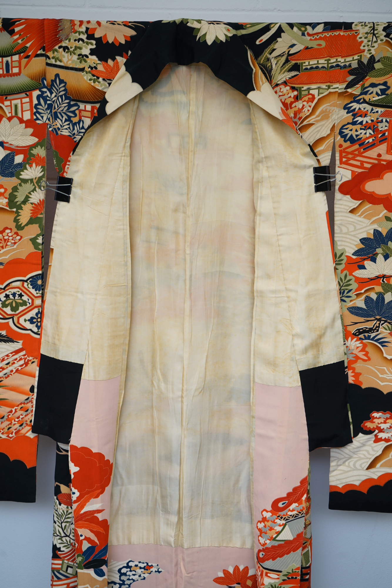 Circa 1900s Antique Handwoven Silk Crepe Formal Crested Furisode Kimono