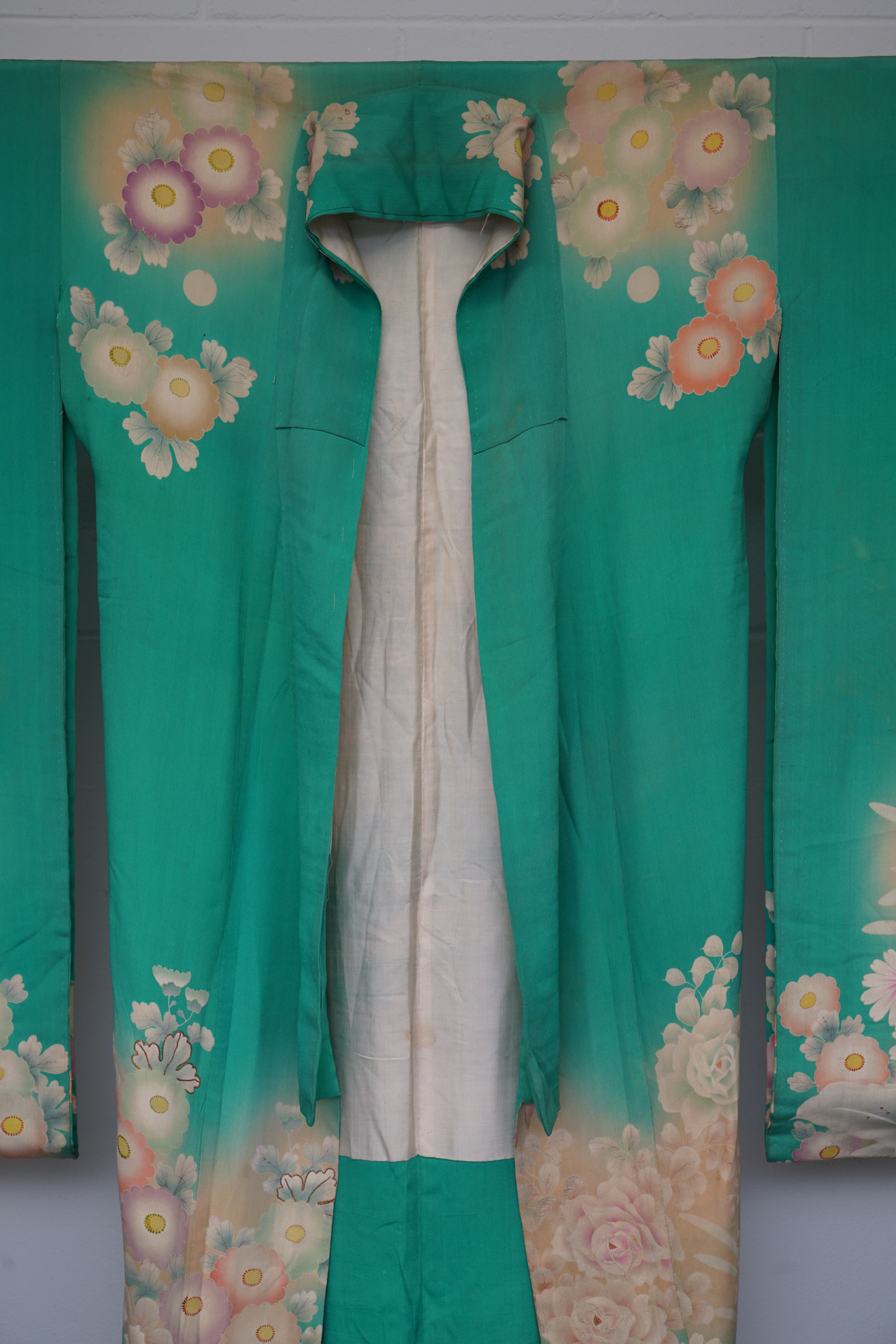 Circa 1880 Antique Handwoven Silk Crepe Five Crested Furisode Kimono