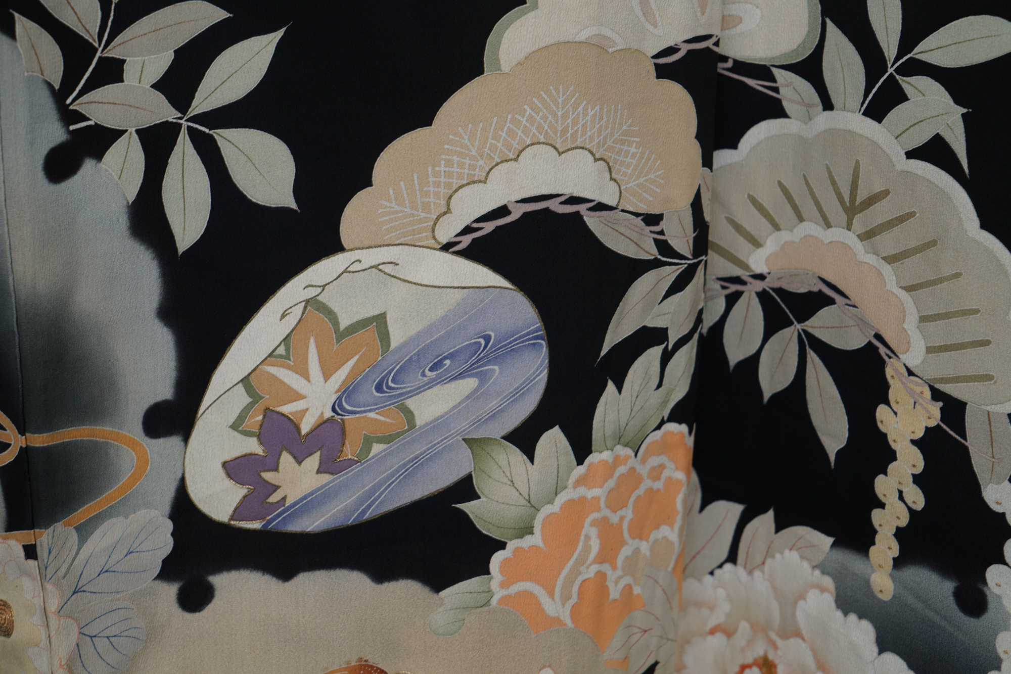 Circa 1890 Antique Handwoven Silk Crepe Formal Five Crested Furisode Kimono