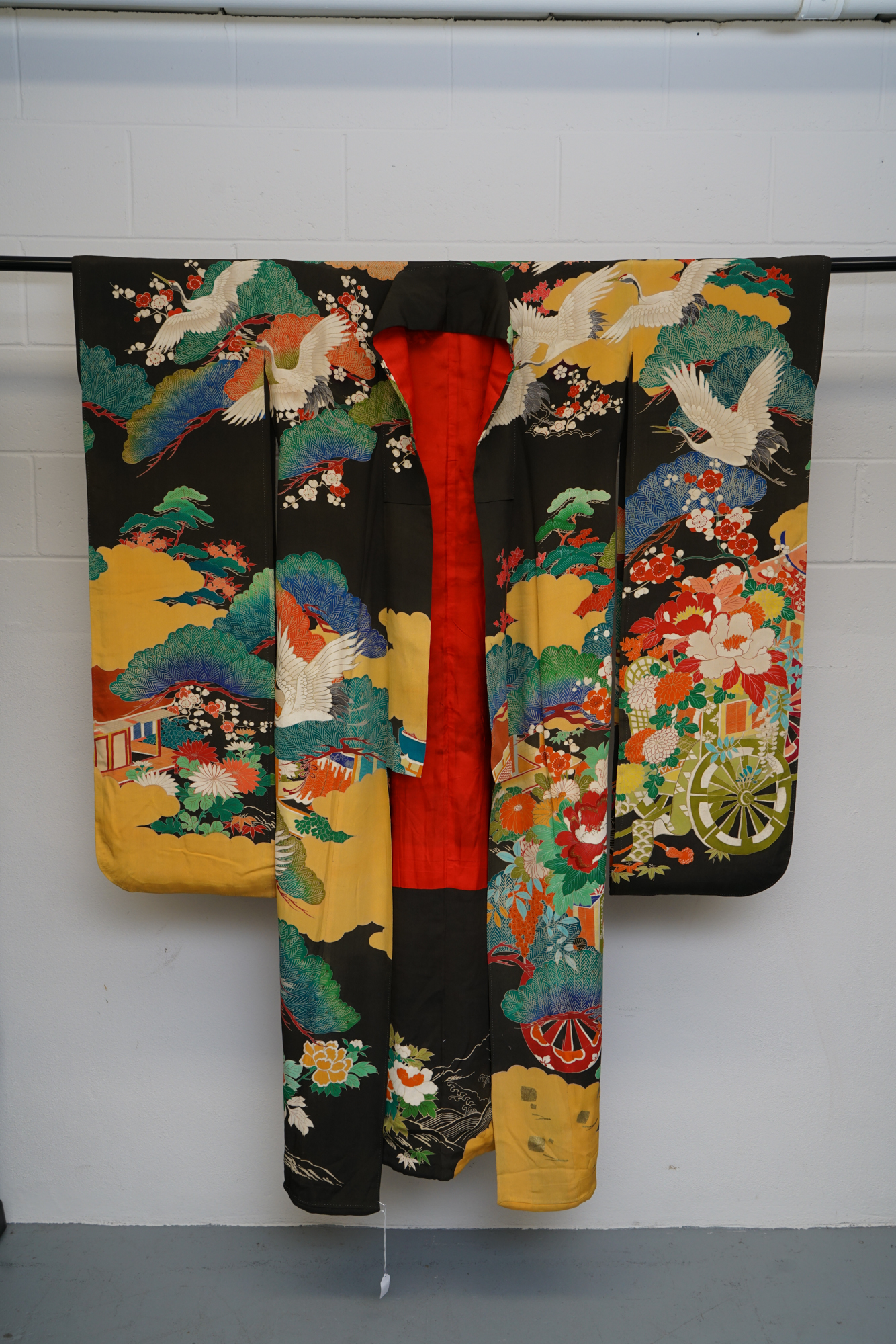Circa 1915 Antique Handwoven Silk Crepe Formal Five Crested Furisode Kimono