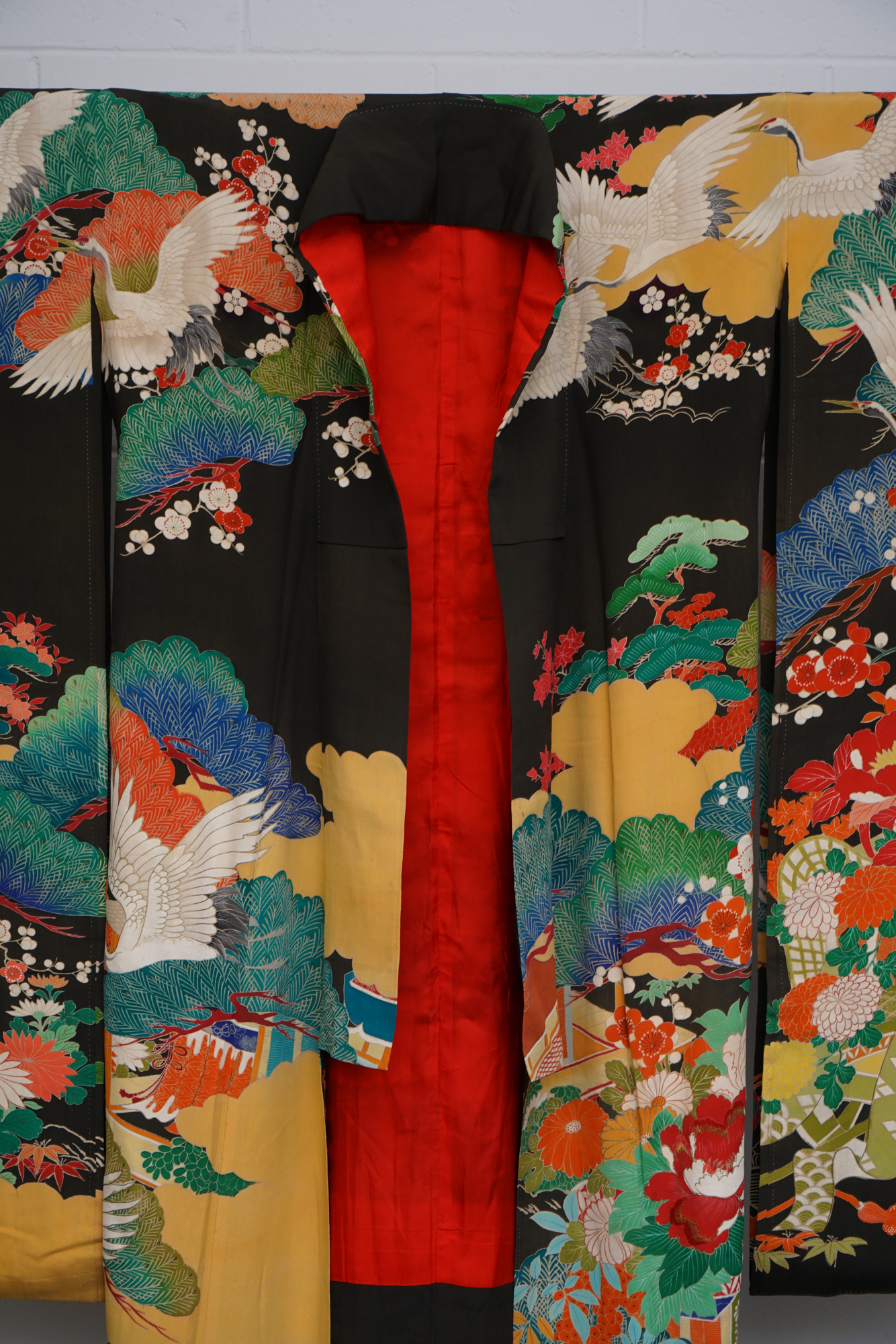 Circa 1915 Antique Handwoven Silk Crepe Formal Five Crested Furisode Kimono
