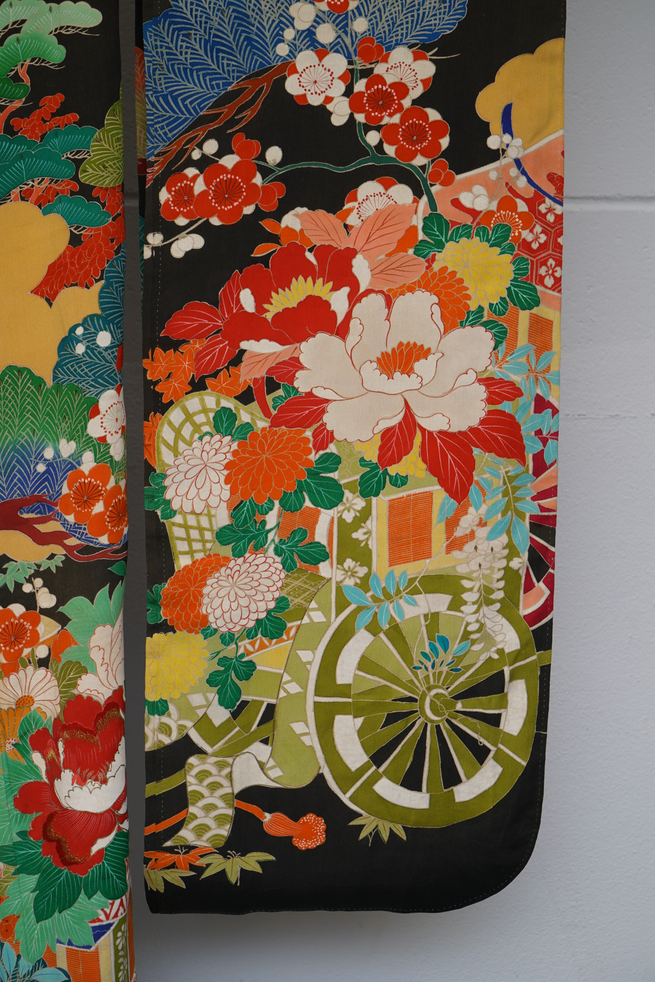 Circa 1915 Antique Handwoven Silk Crepe Formal Five Crested Furisode Kimono