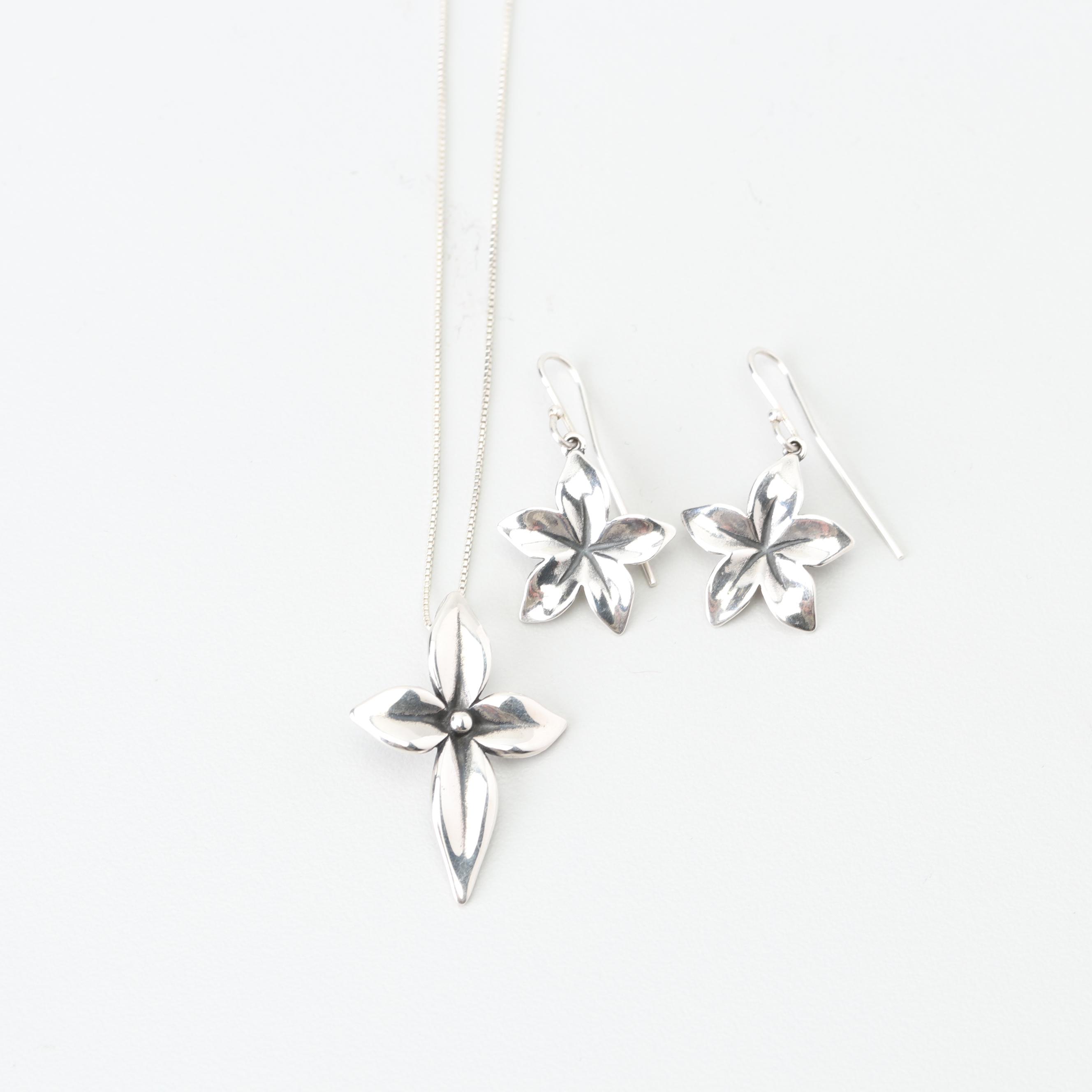 James Avery Sterling Silver Flower Pendant Necklace and Earrings