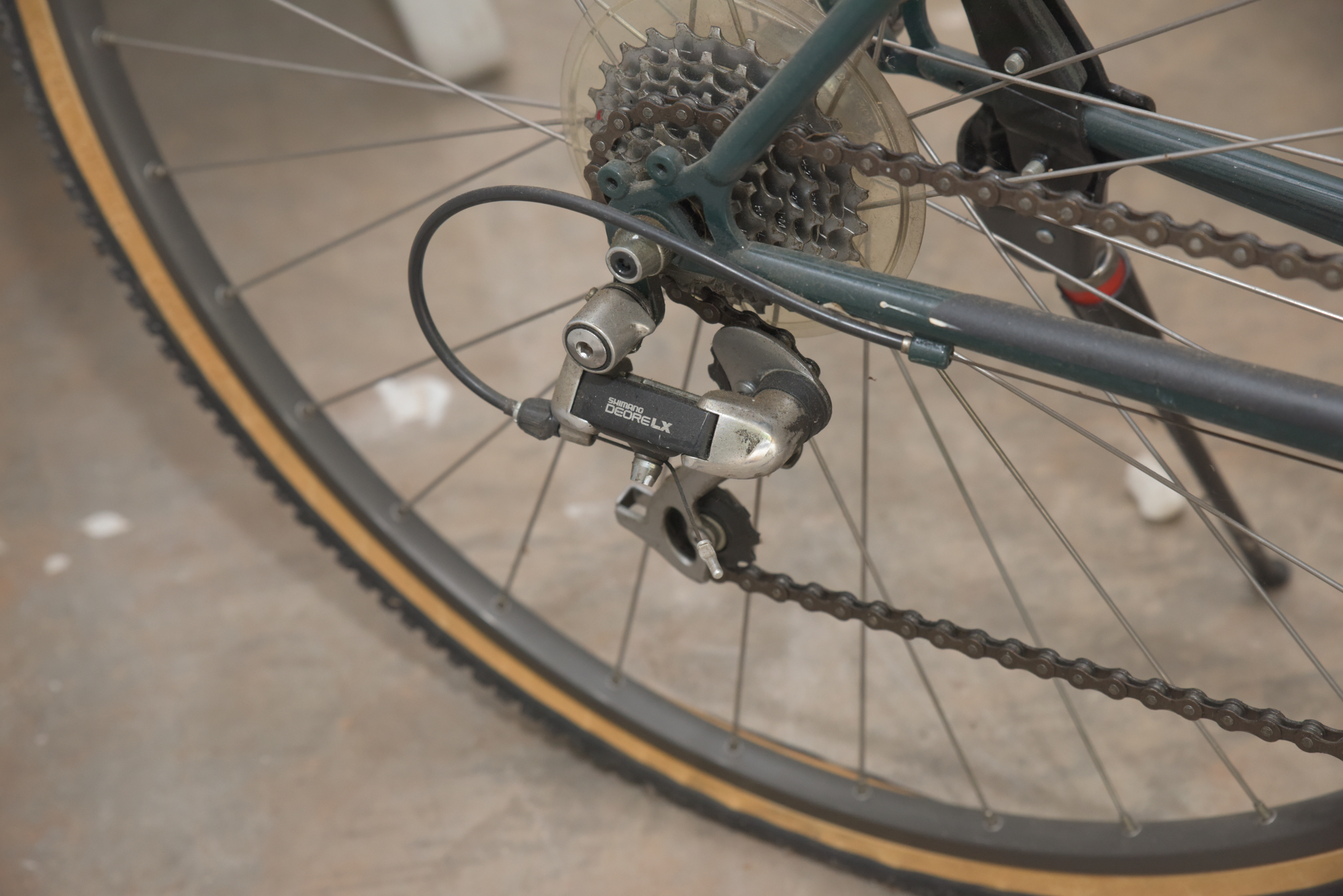 Schwinn CrossPoint Hybrid Bike