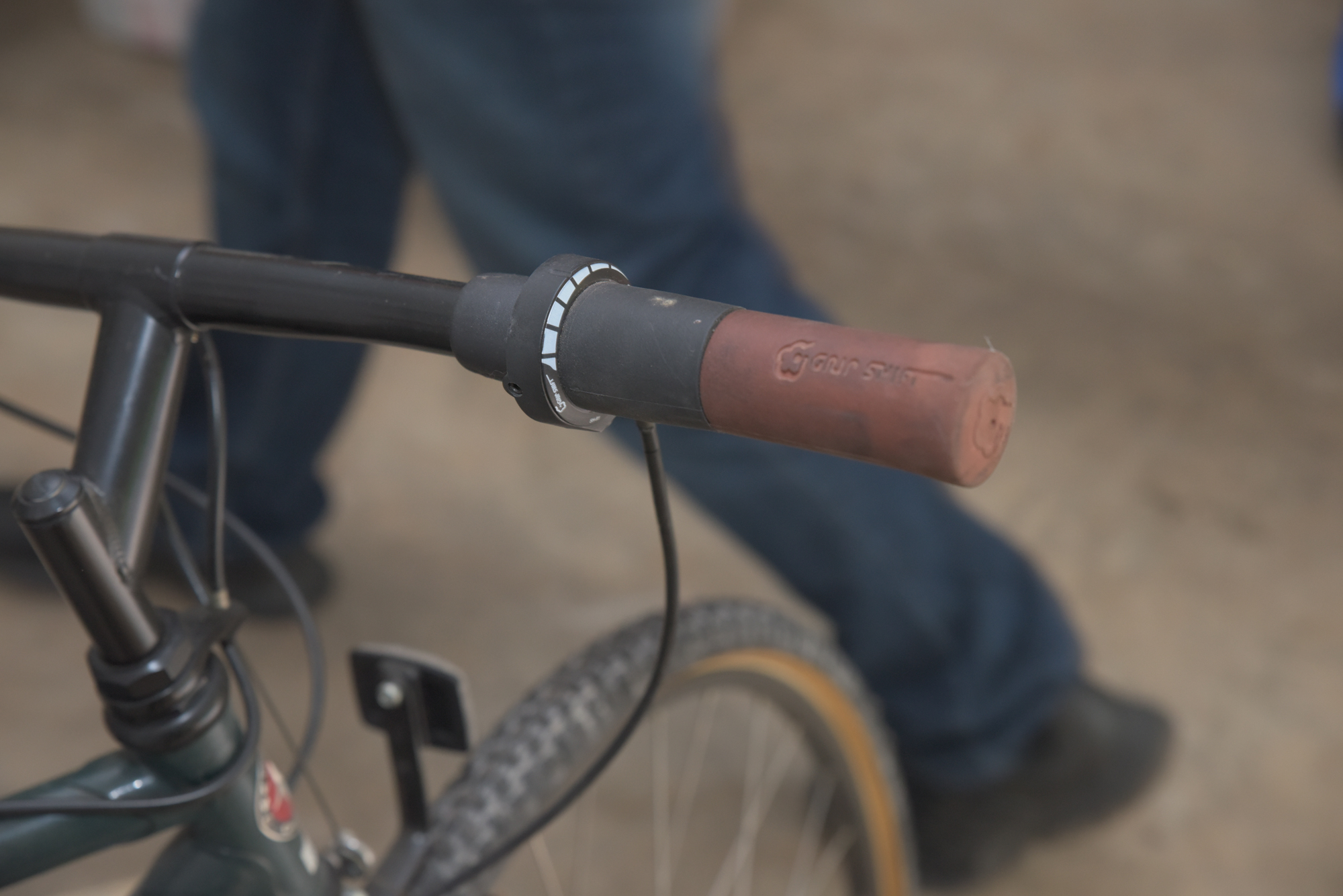 Schwinn CrossPoint Hybrid Bike