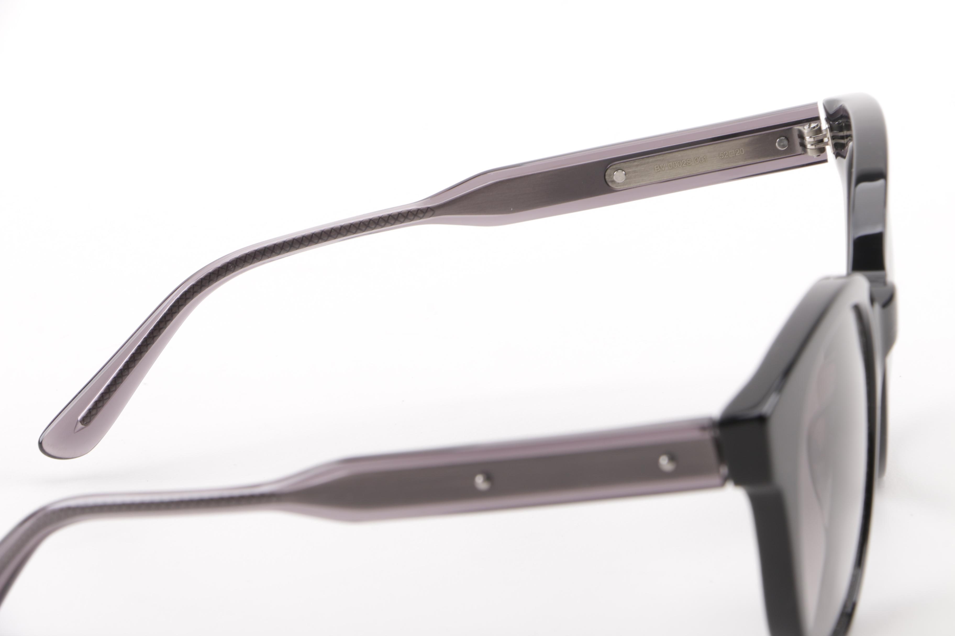 Bottega Veneta Black Framed Round Sunglasses