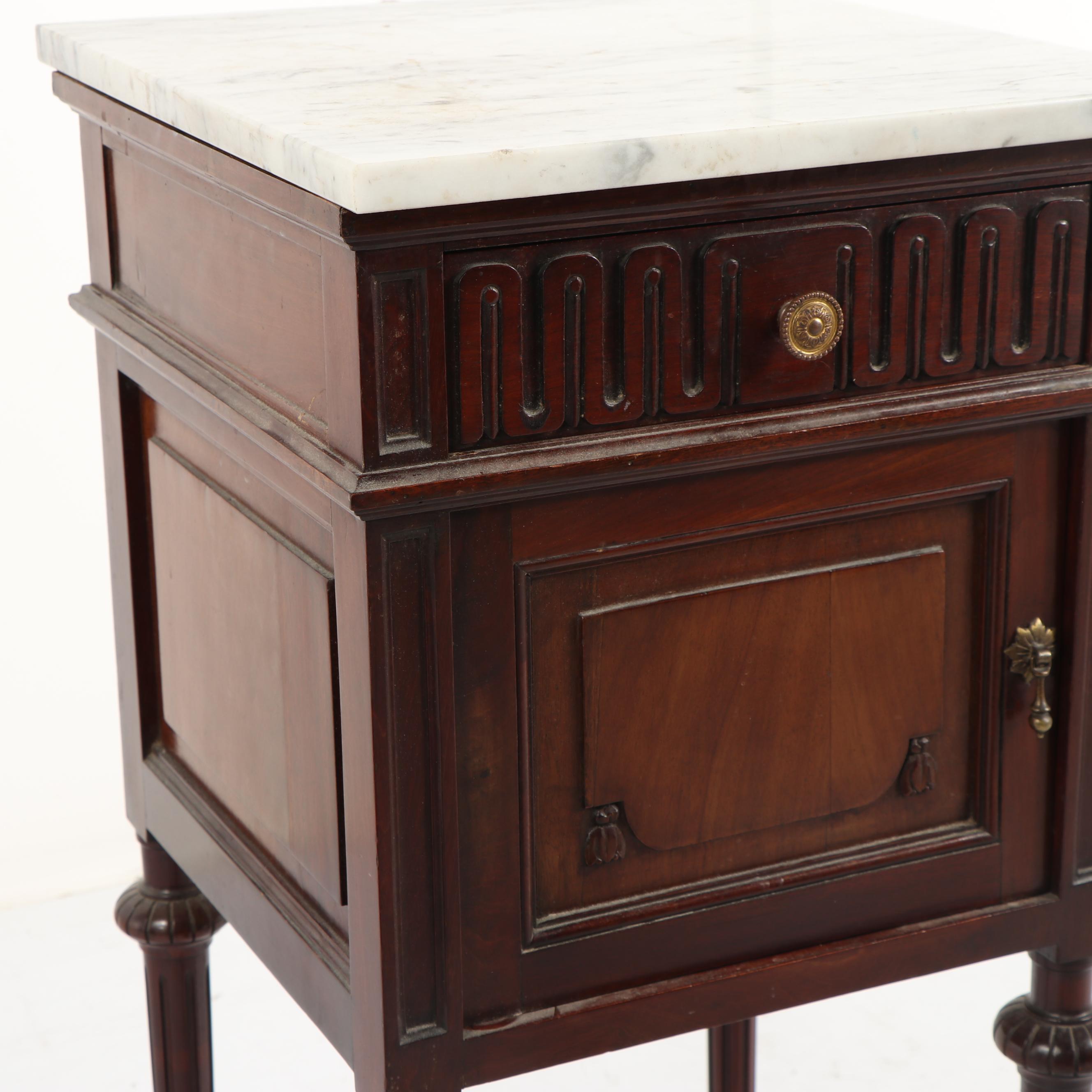 Federal Style Mahogany Humidor, 20th Century