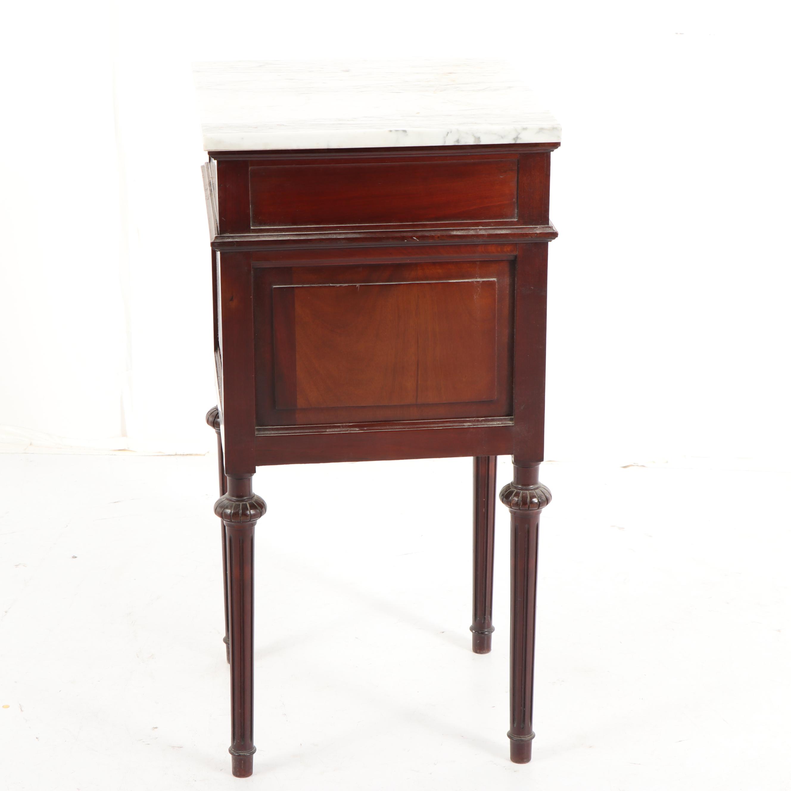 Federal Style Mahogany Humidor, 20th Century