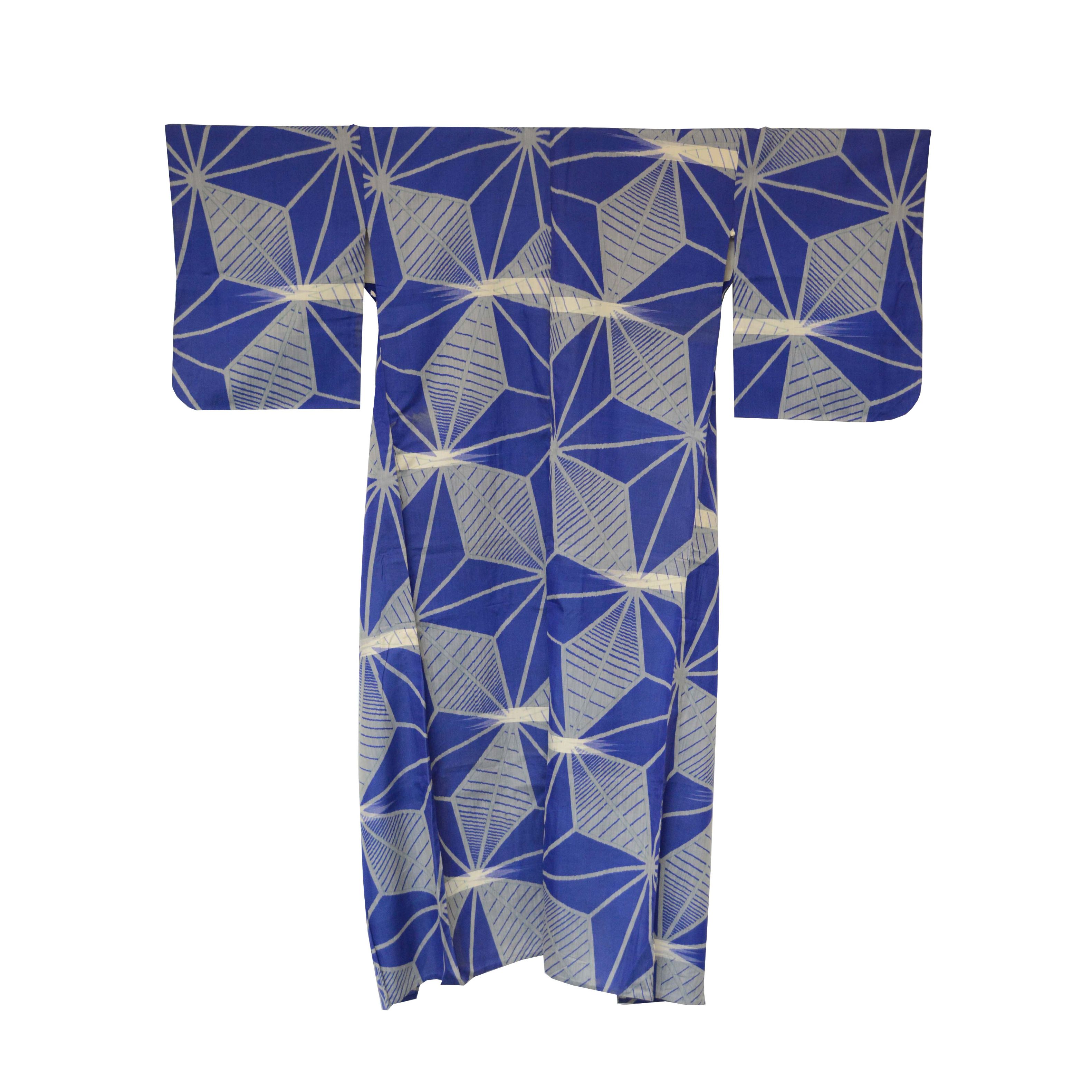 Circa 1925 Vintage Japanese Handwoven Kasuri Ikat Silk Kimono