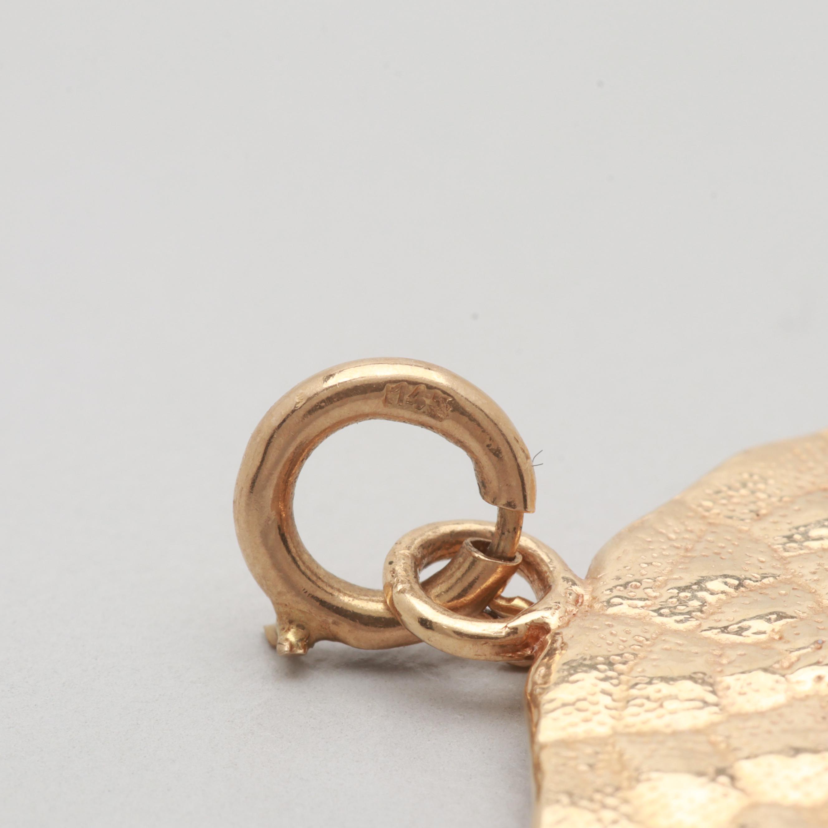 14K Yellow Gold Sand Dollar Pendant