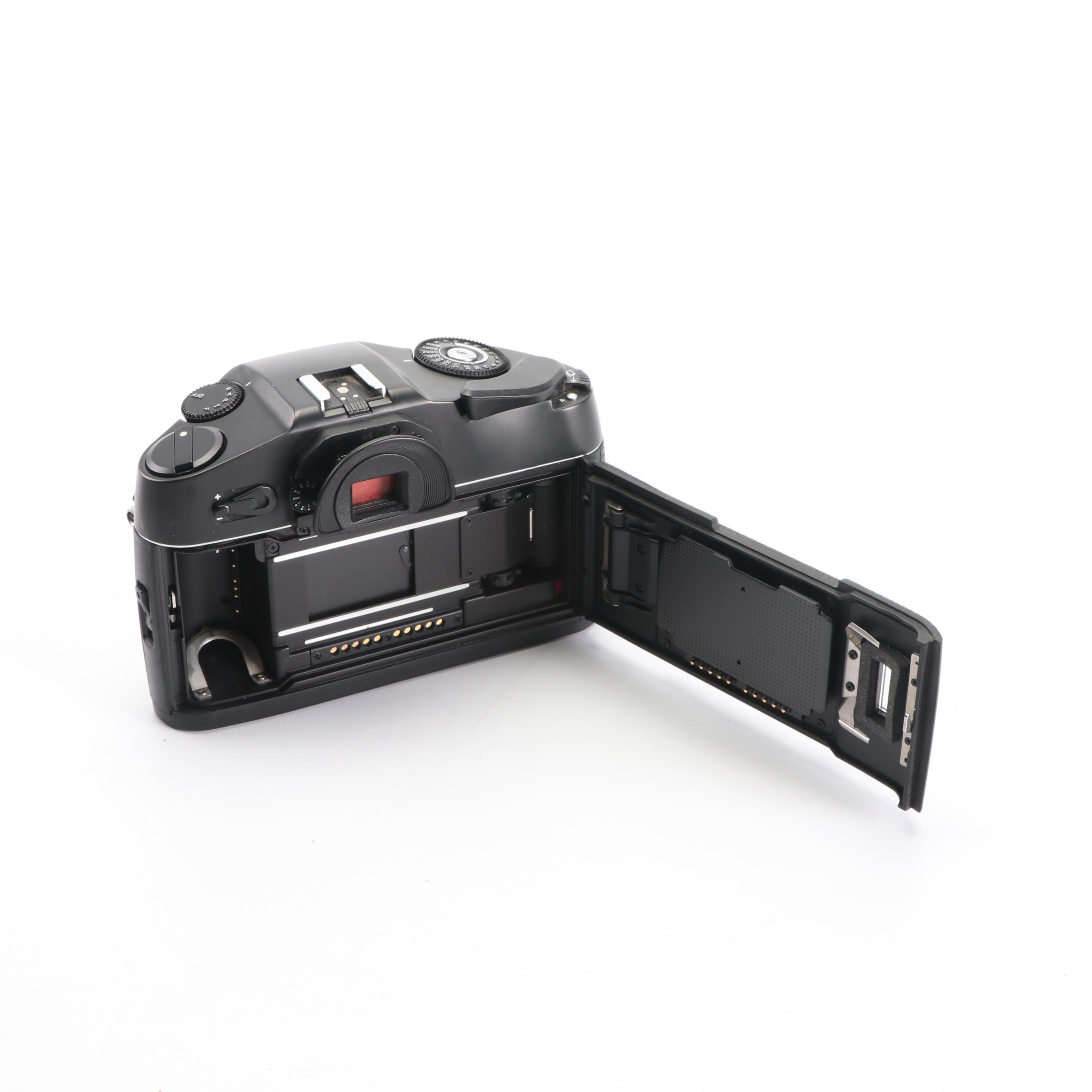 Leica R8 35mm SLR Camera with Lenses and Box