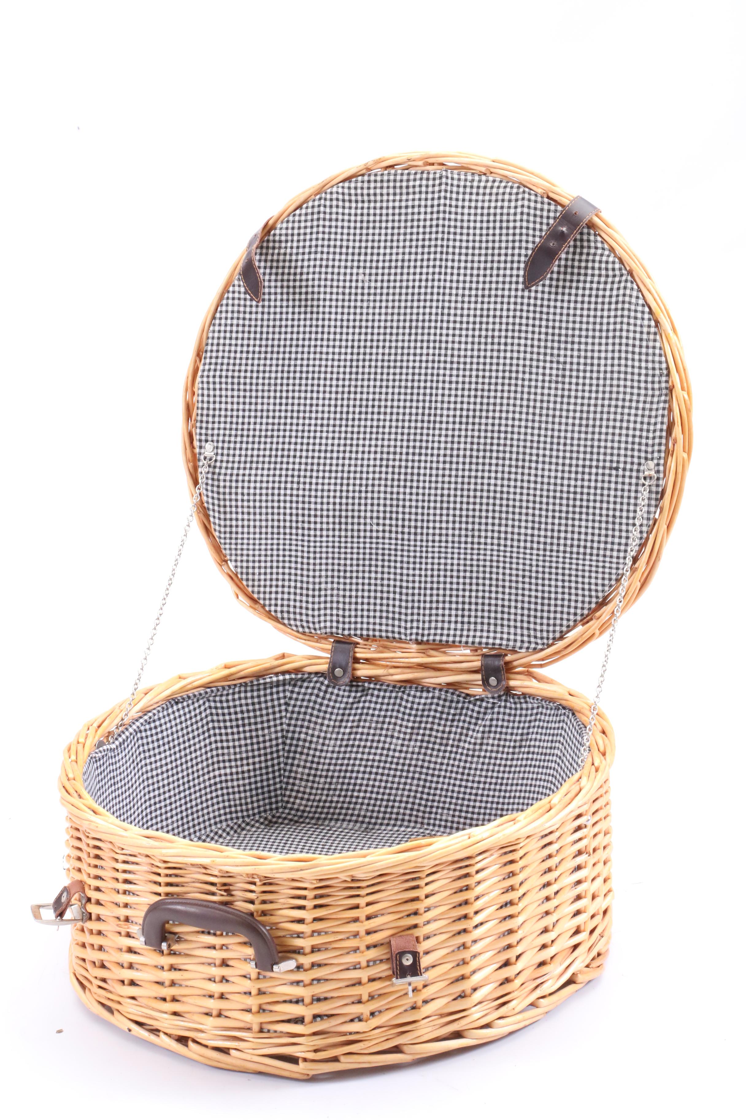 Wicker Picnic Hamper with Eddie Bauer Long Head Croquet Set in Storage Bag