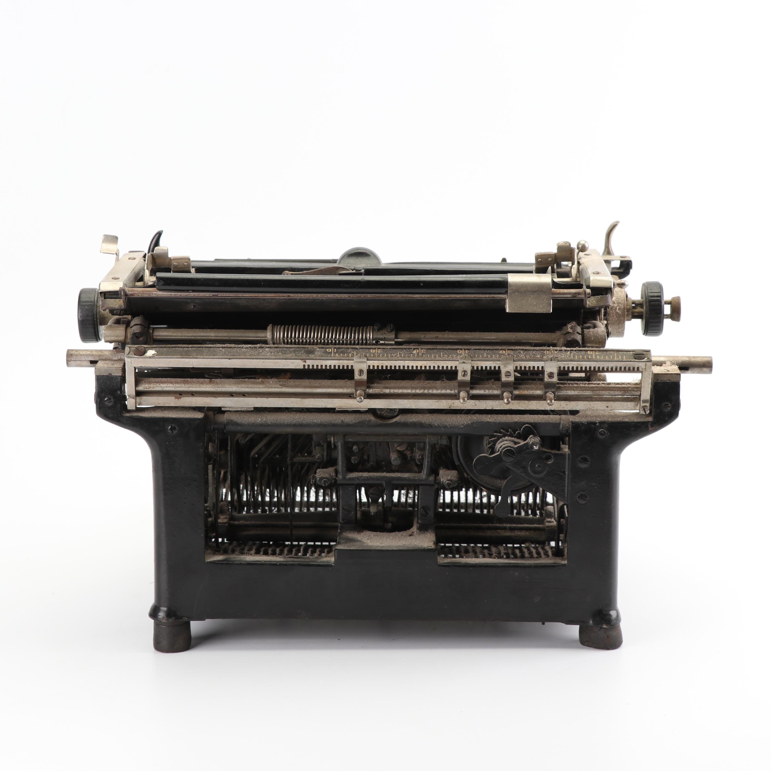 Early 20th Century Underwood No. 5 Typewriter