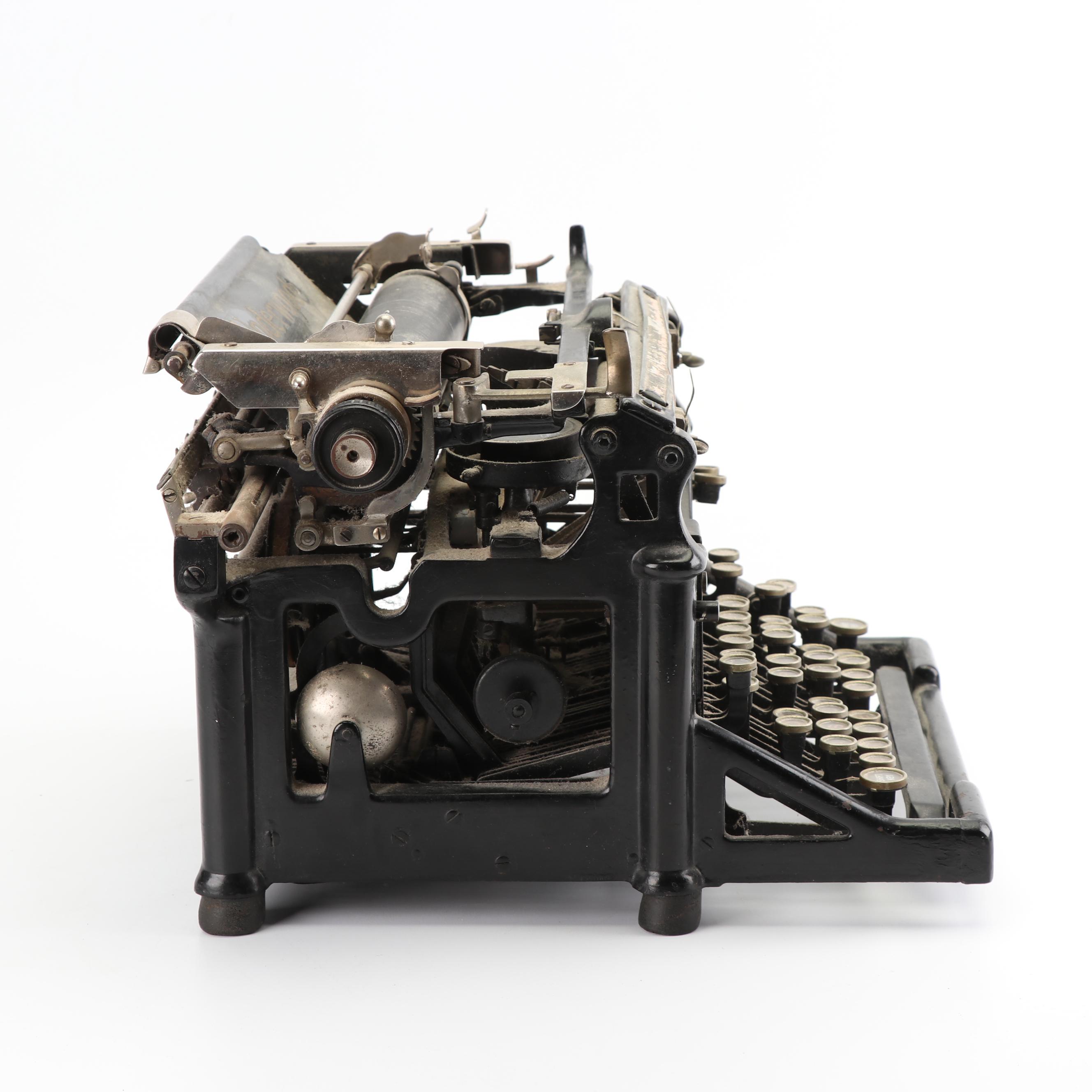 Early 20th Century Underwood No. 5 Typewriter