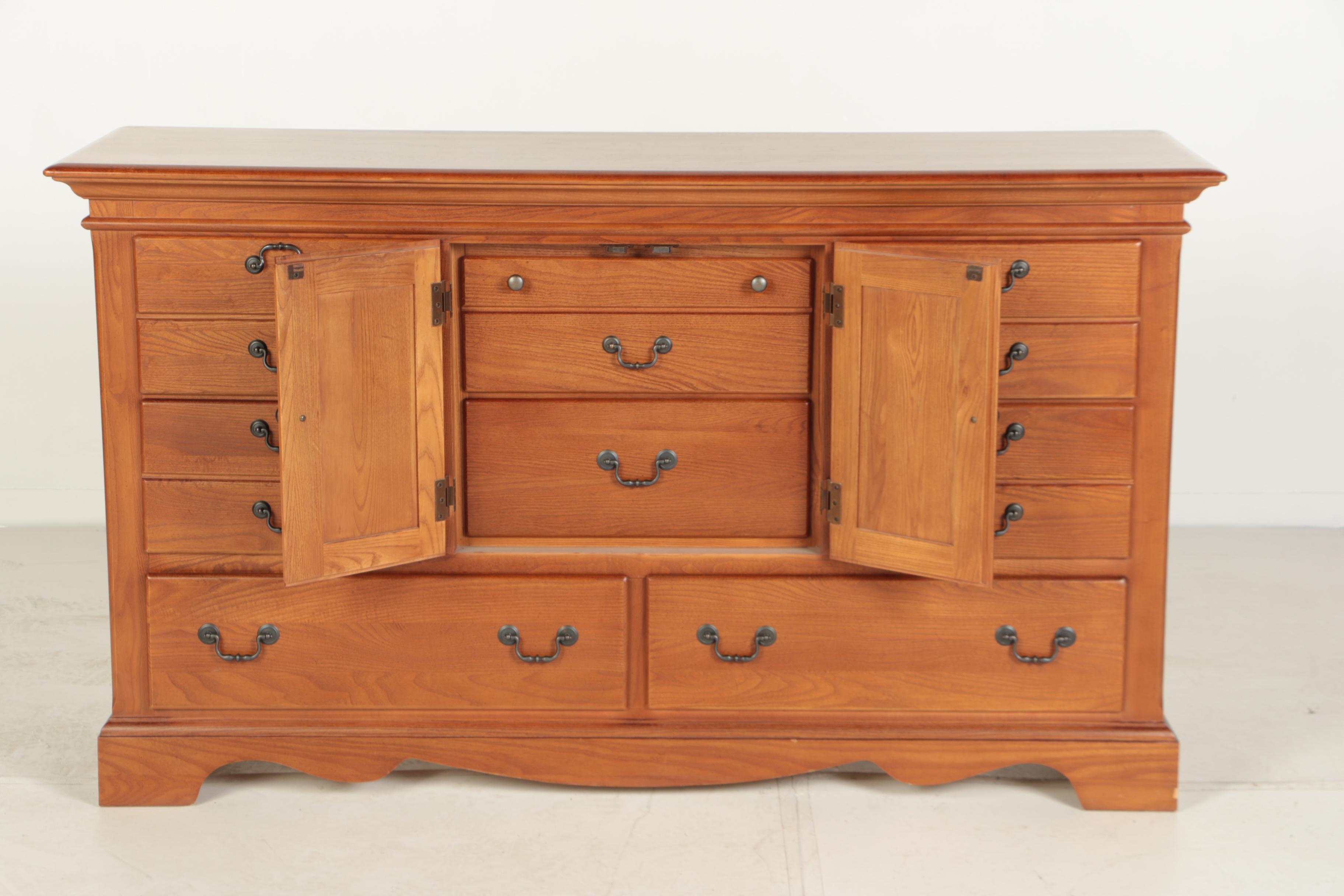 Oak Dresser by Sumter Cabinet Company, Late 20th Century