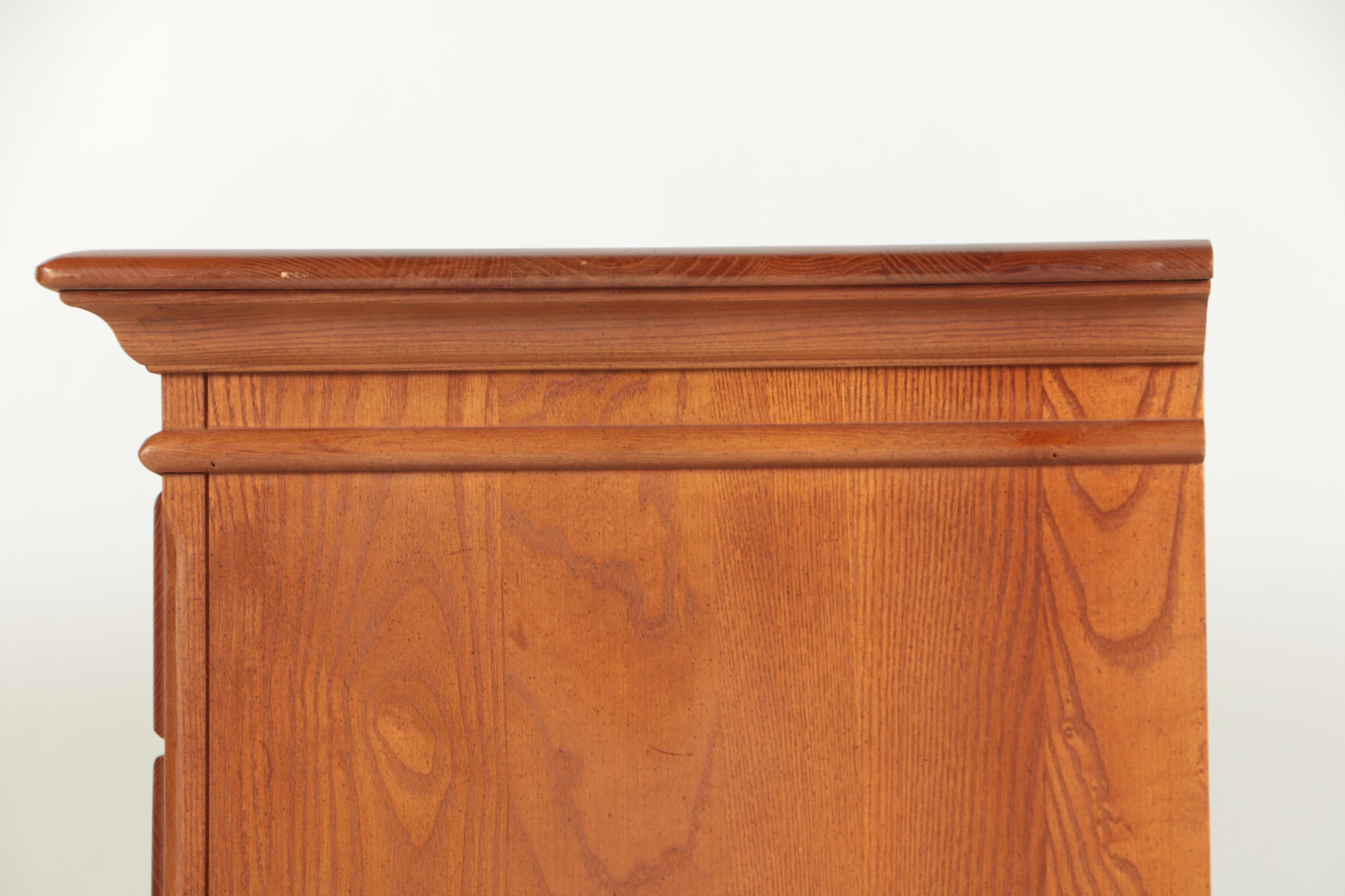 Oak Dresser by Sumter Cabinet Company, Late 20th Century