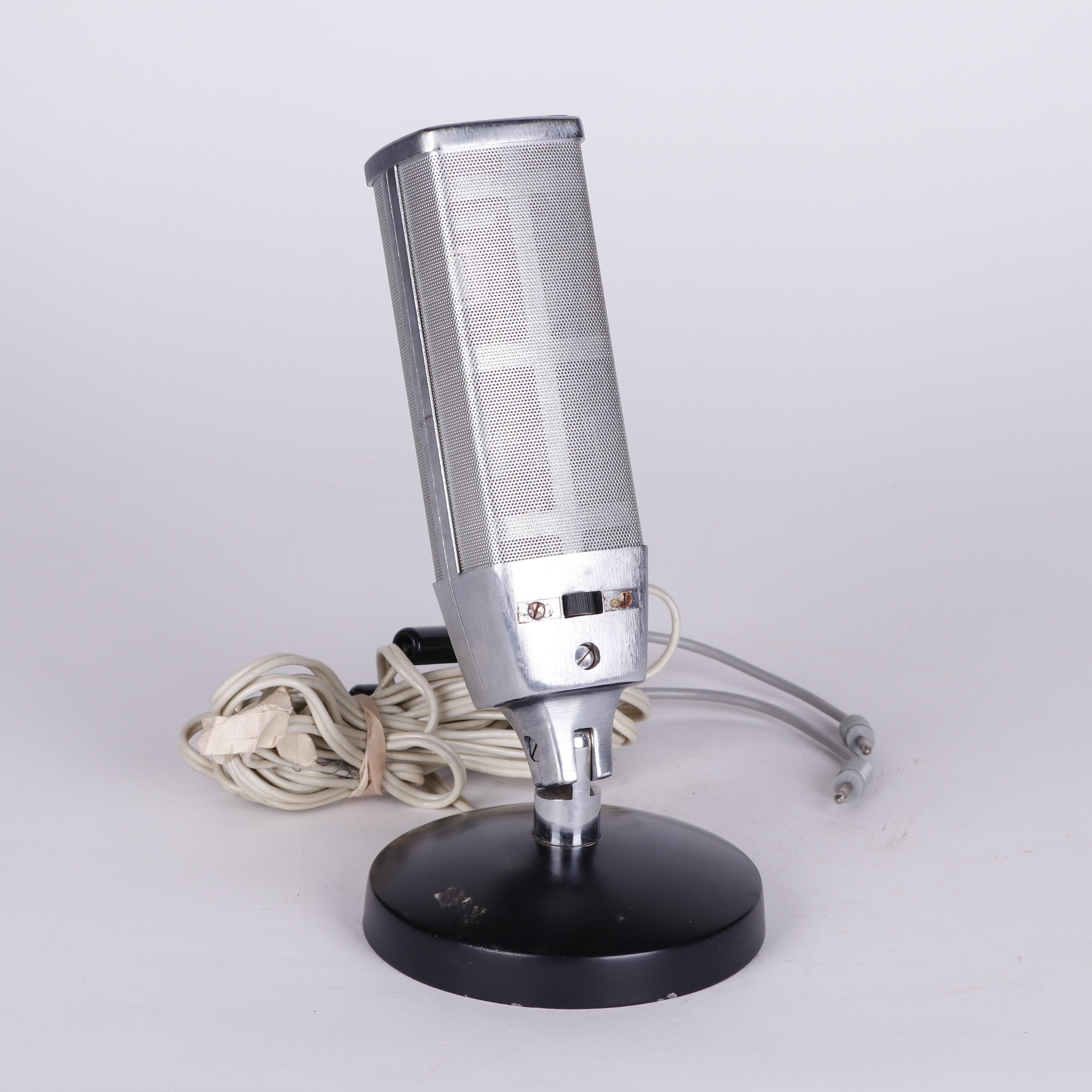 Lafayette Radio and Electro-Voice 660 Dynamic SuperCardioid Microphones