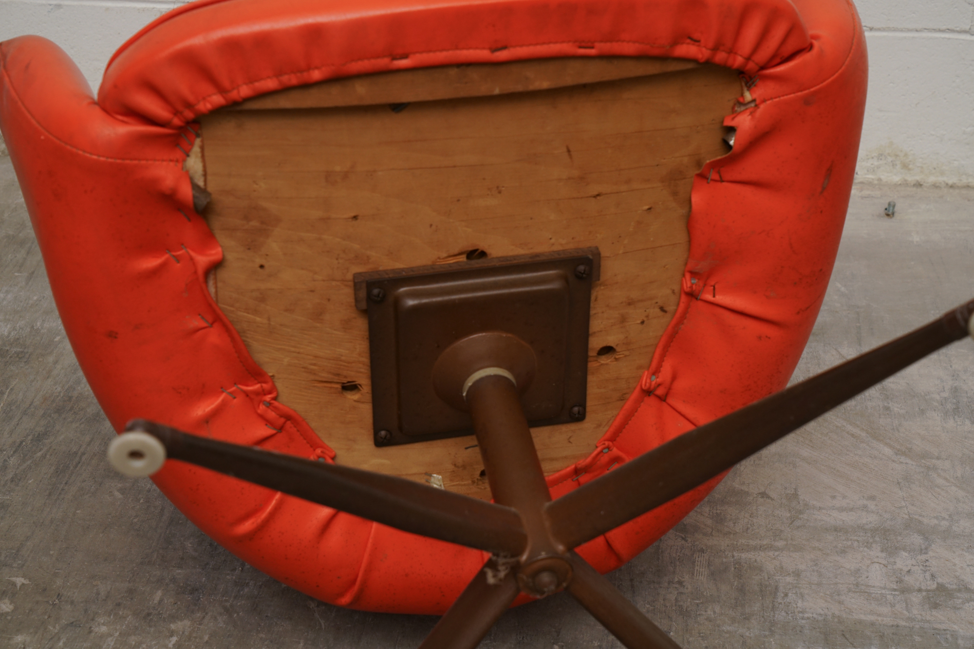 Mid Century Modern Upholstered Swivel Chair, Mid-20th Century