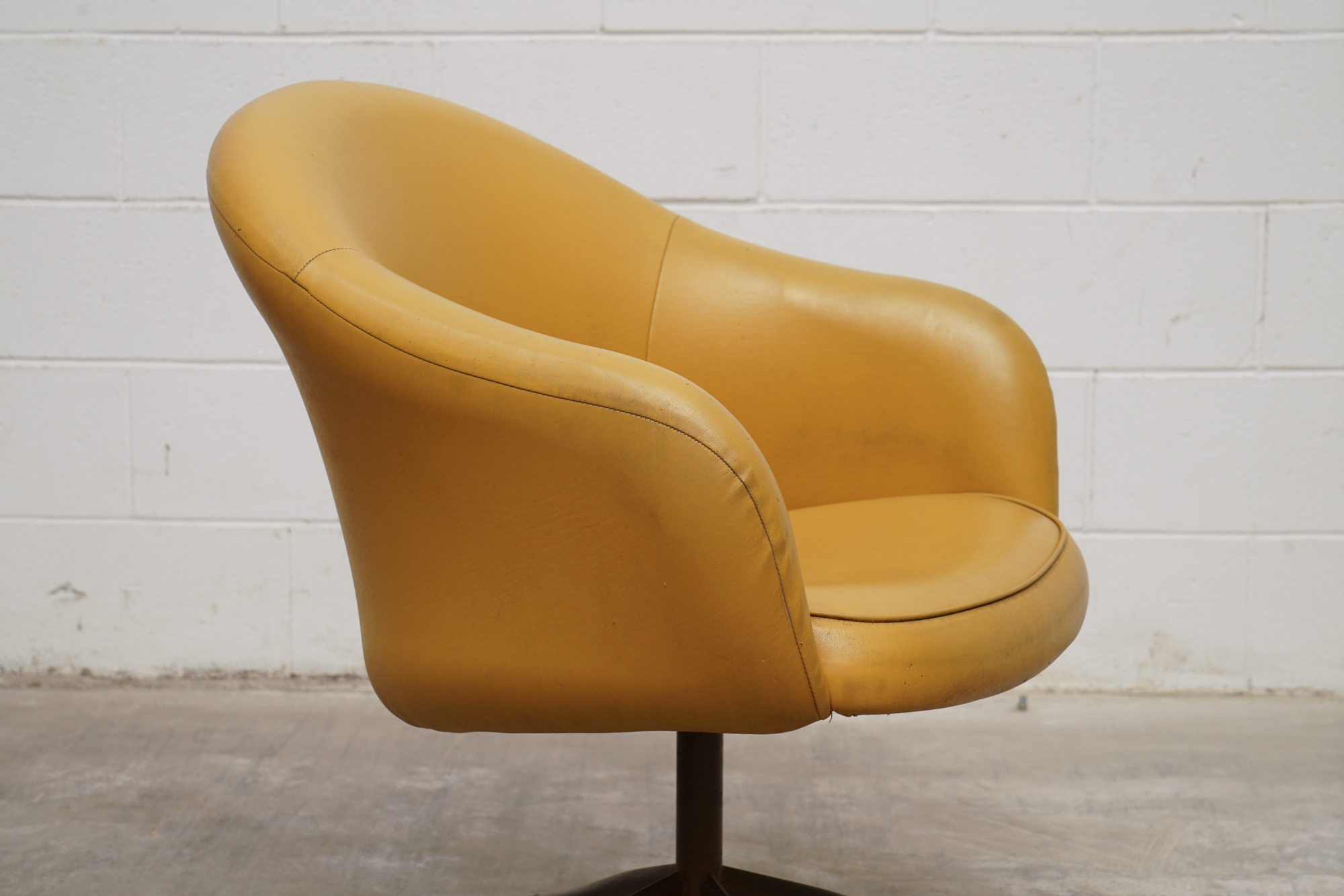 Mid Century Modern UpholsteredSwivel Chair by Viko/Baumritter, Mid-20th Century