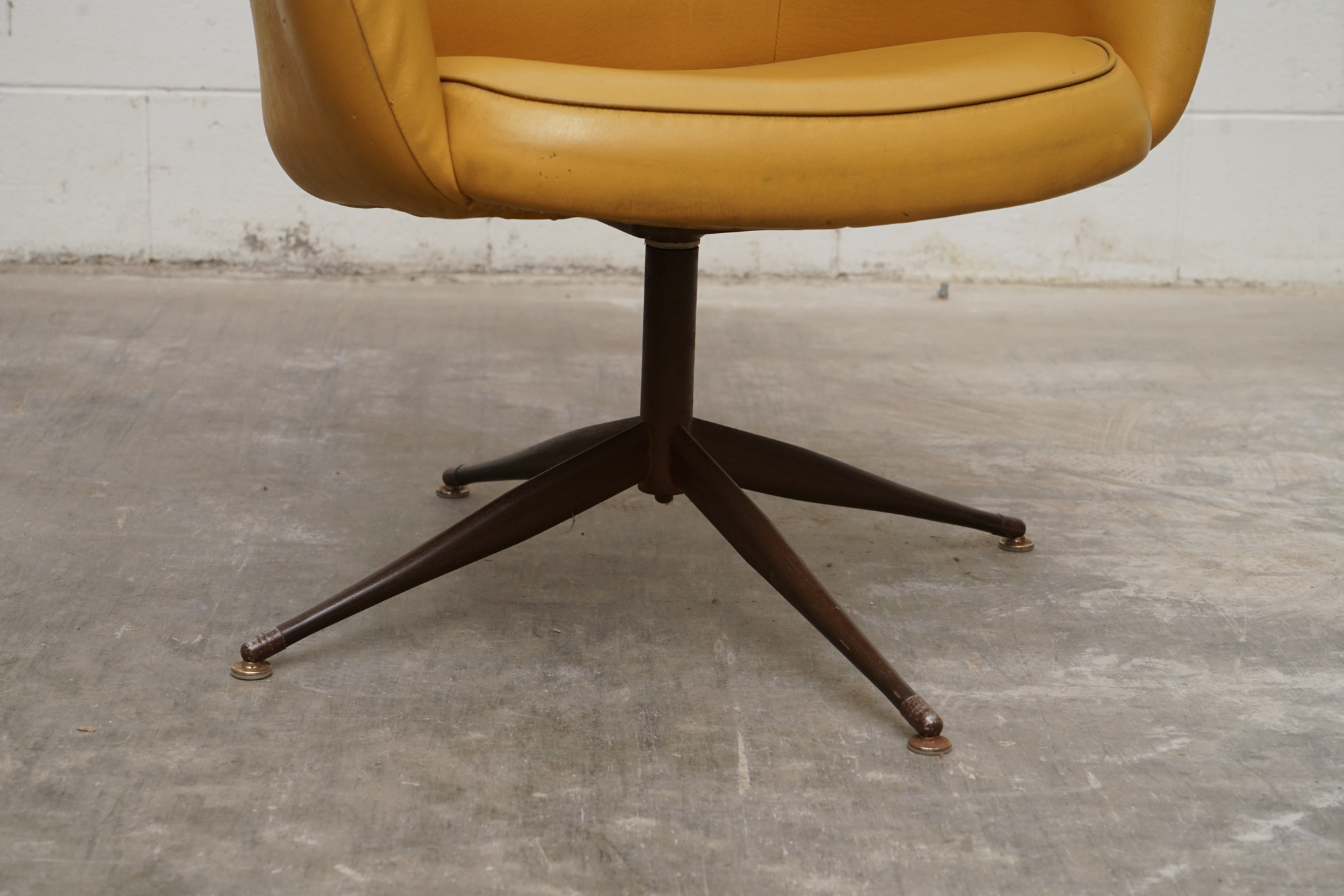 Mid Century Modern UpholsteredSwivel Chair by Viko/Baumritter, Mid-20th Century