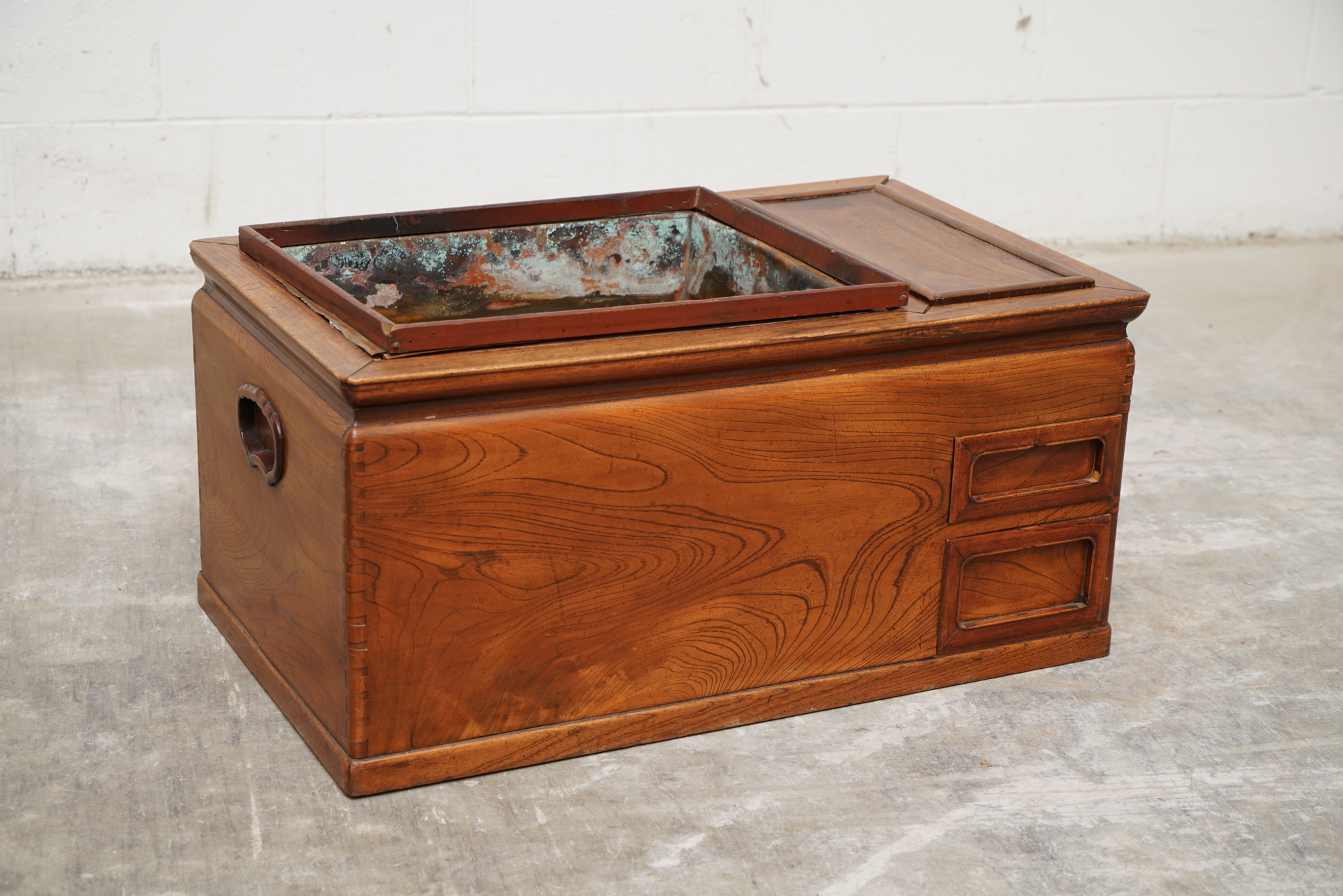 Japanese Elm Hibachi Brazier, Late 19th/Early 20th Century