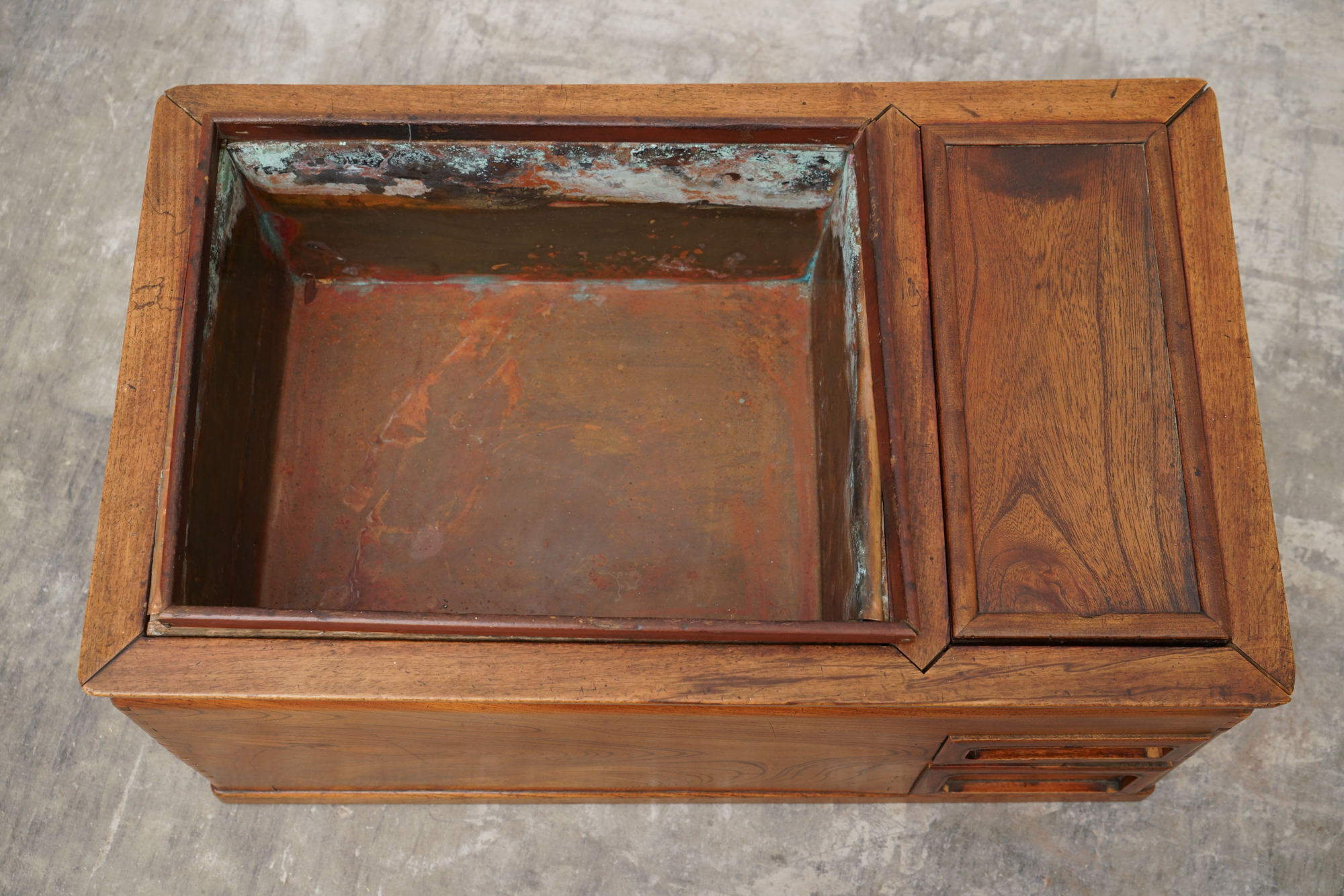 Japanese Elm Hibachi Brazier, Late 19th/Early 20th Century