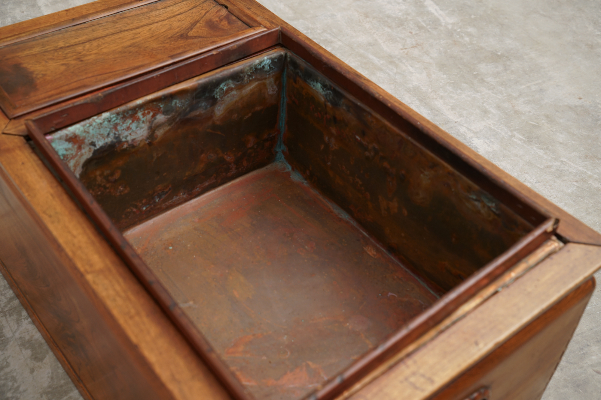 Japanese Elm Hibachi Brazier, Late 19th/Early 20th Century