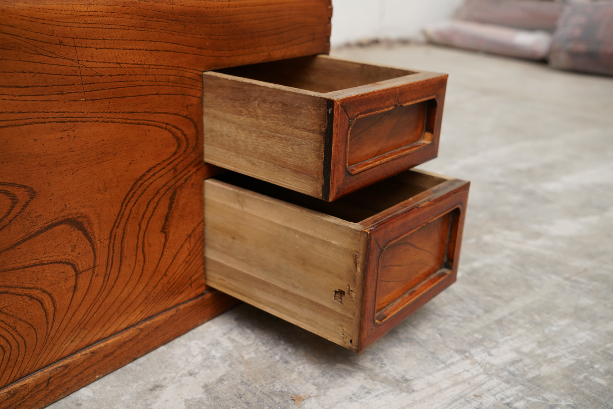 Japanese Elm Hibachi Brazier, Late 19th/Early 20th Century